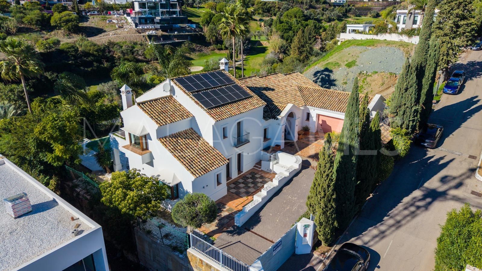 Villa for sale in El Paraiso