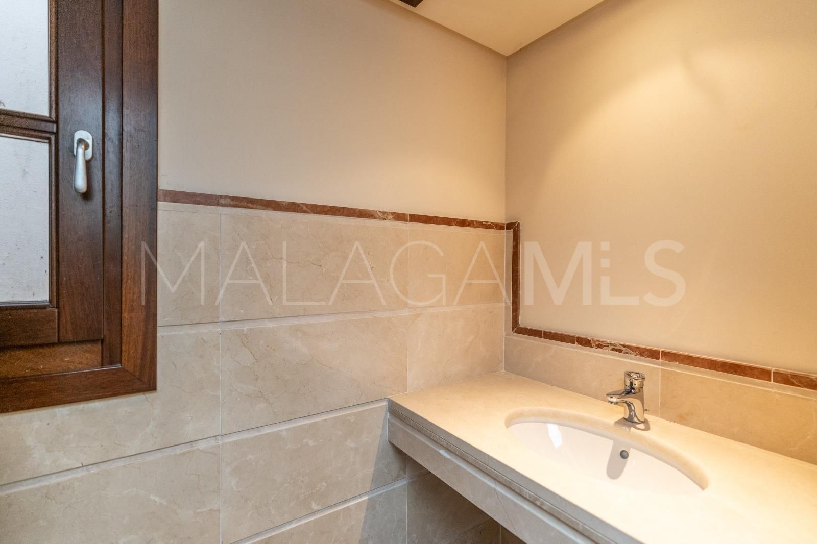 Villa for sale in El Paraiso