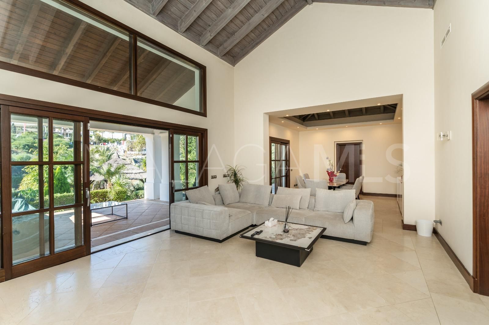 Villa for sale in El Paraiso