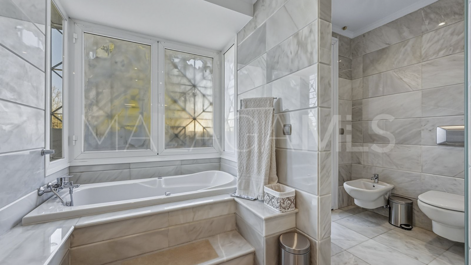 Villa for sale in Guadalmina Alta