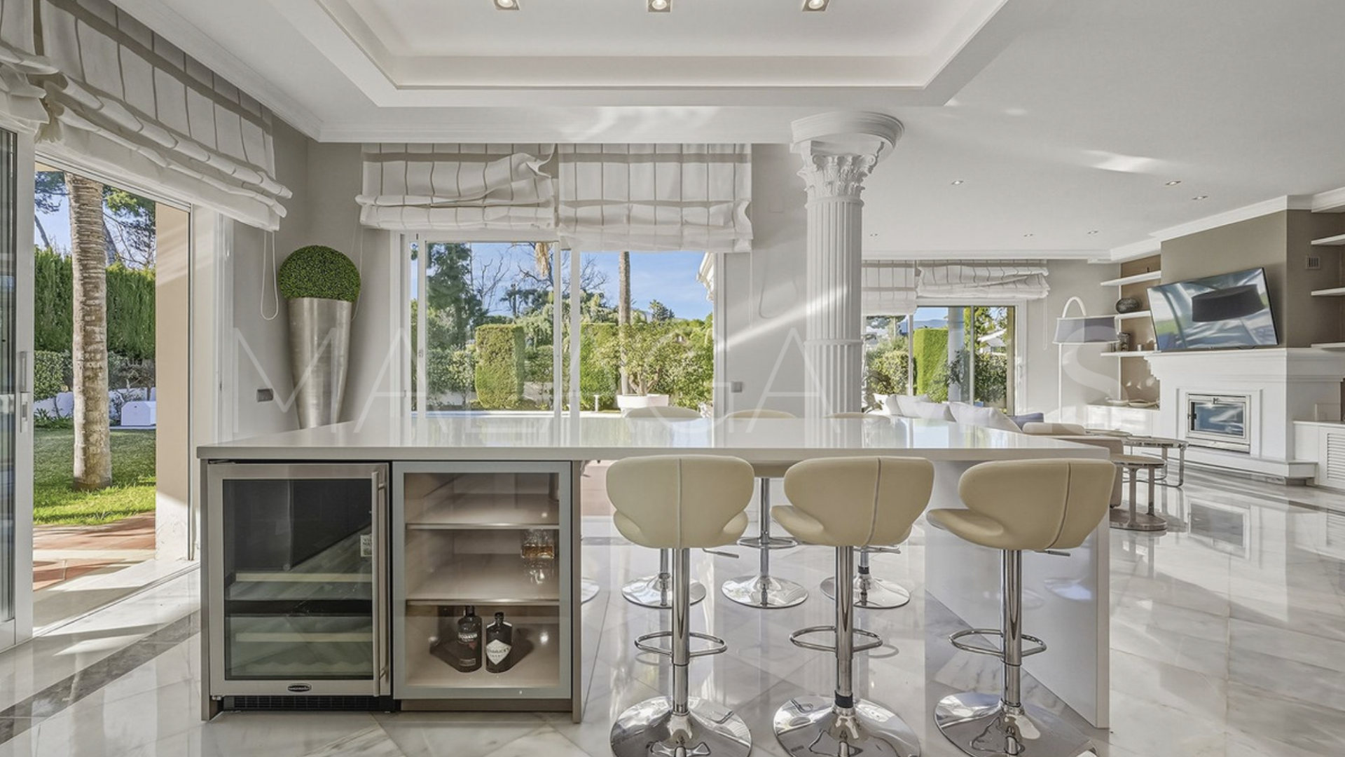 Villa for sale in Guadalmina Alta