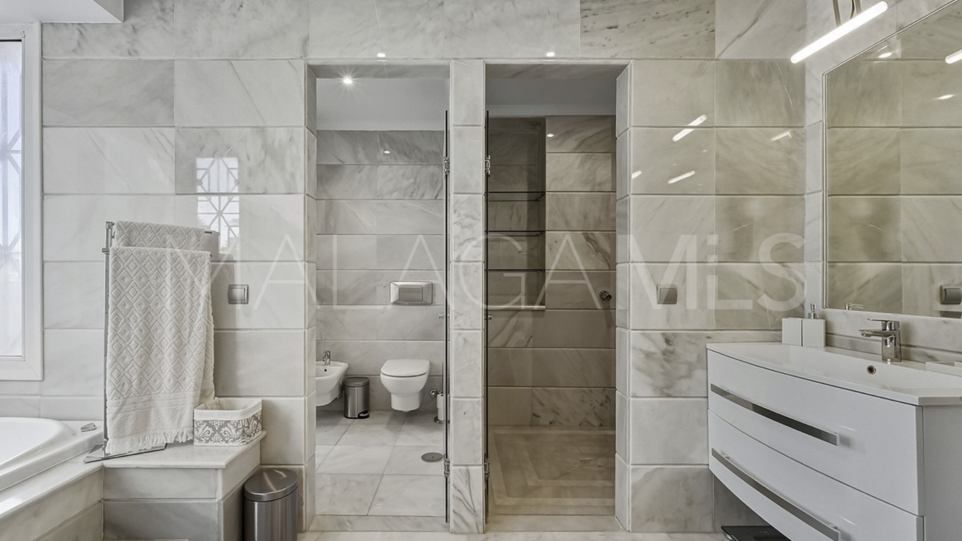 Villa for sale in Guadalmina Alta