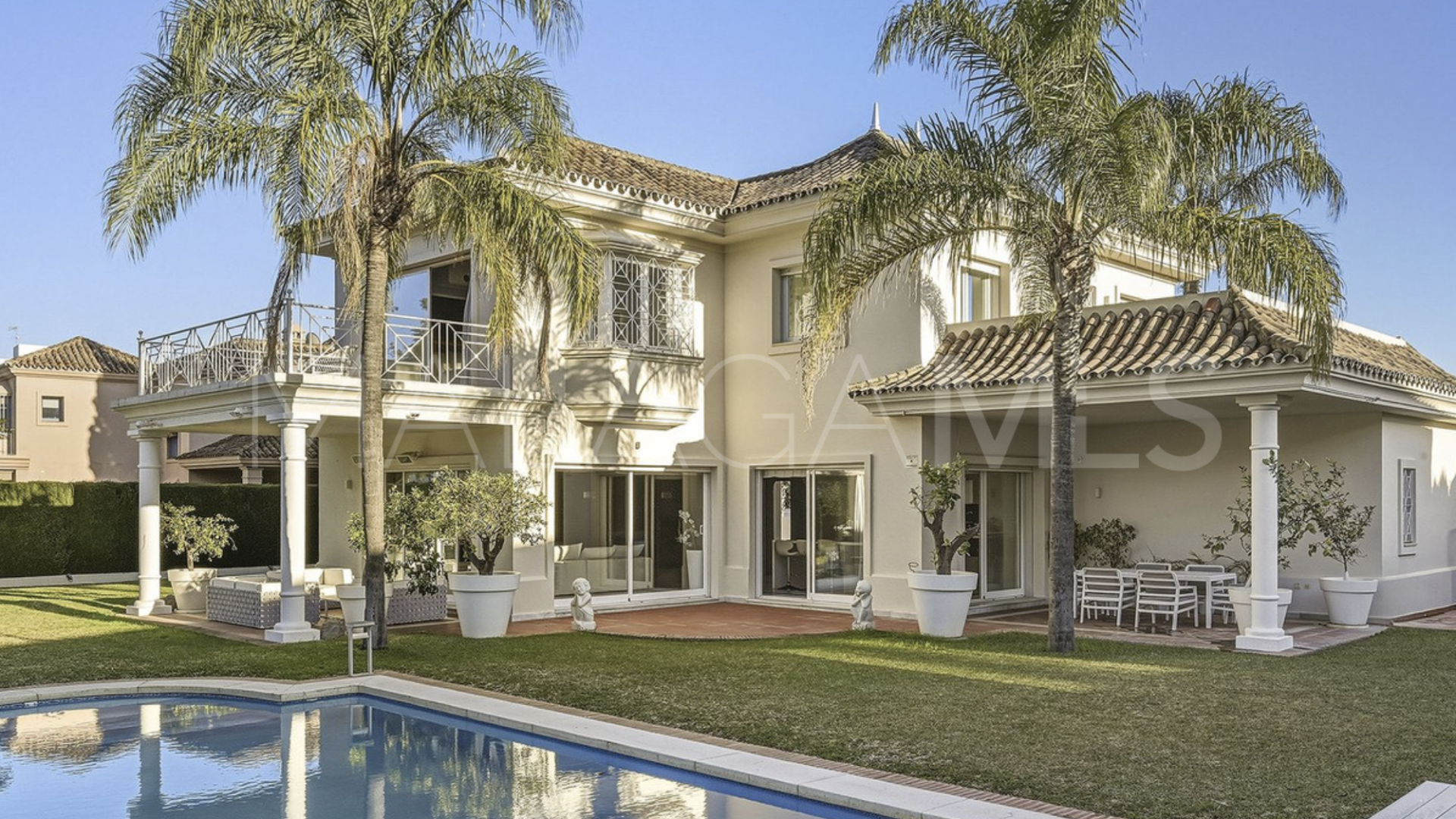 Villa for sale in Guadalmina Alta