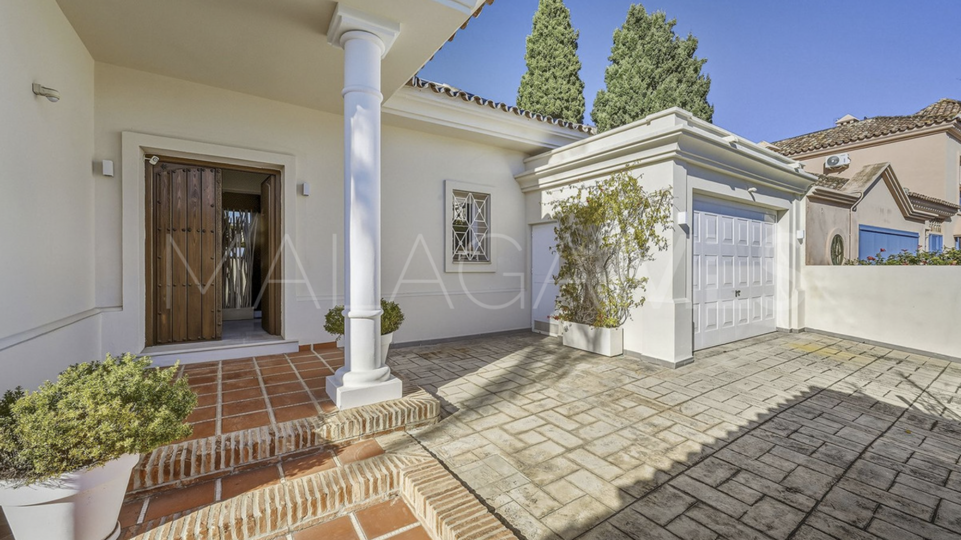 Villa for sale in Guadalmina Alta