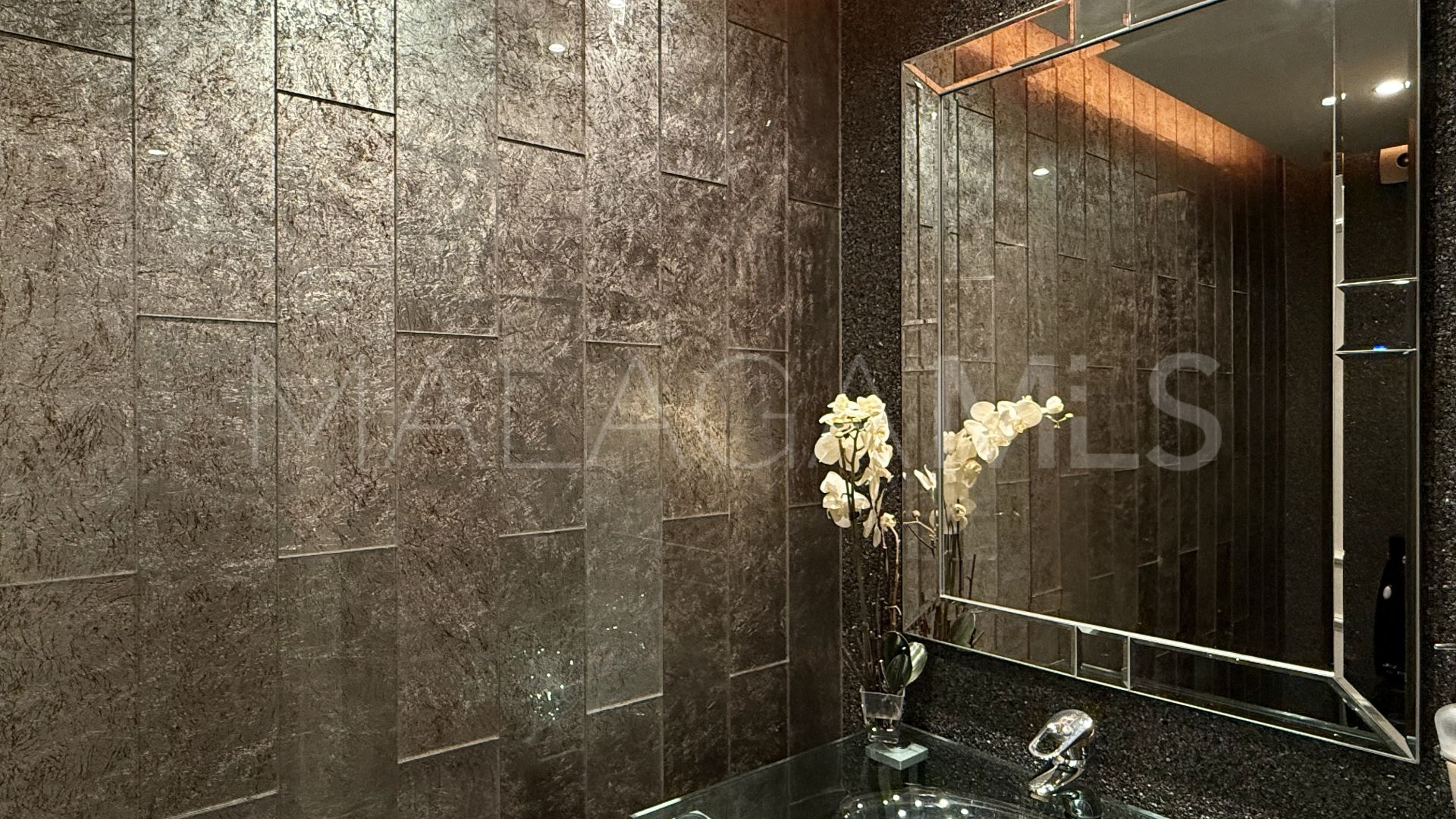 El Presidente apartment for sale