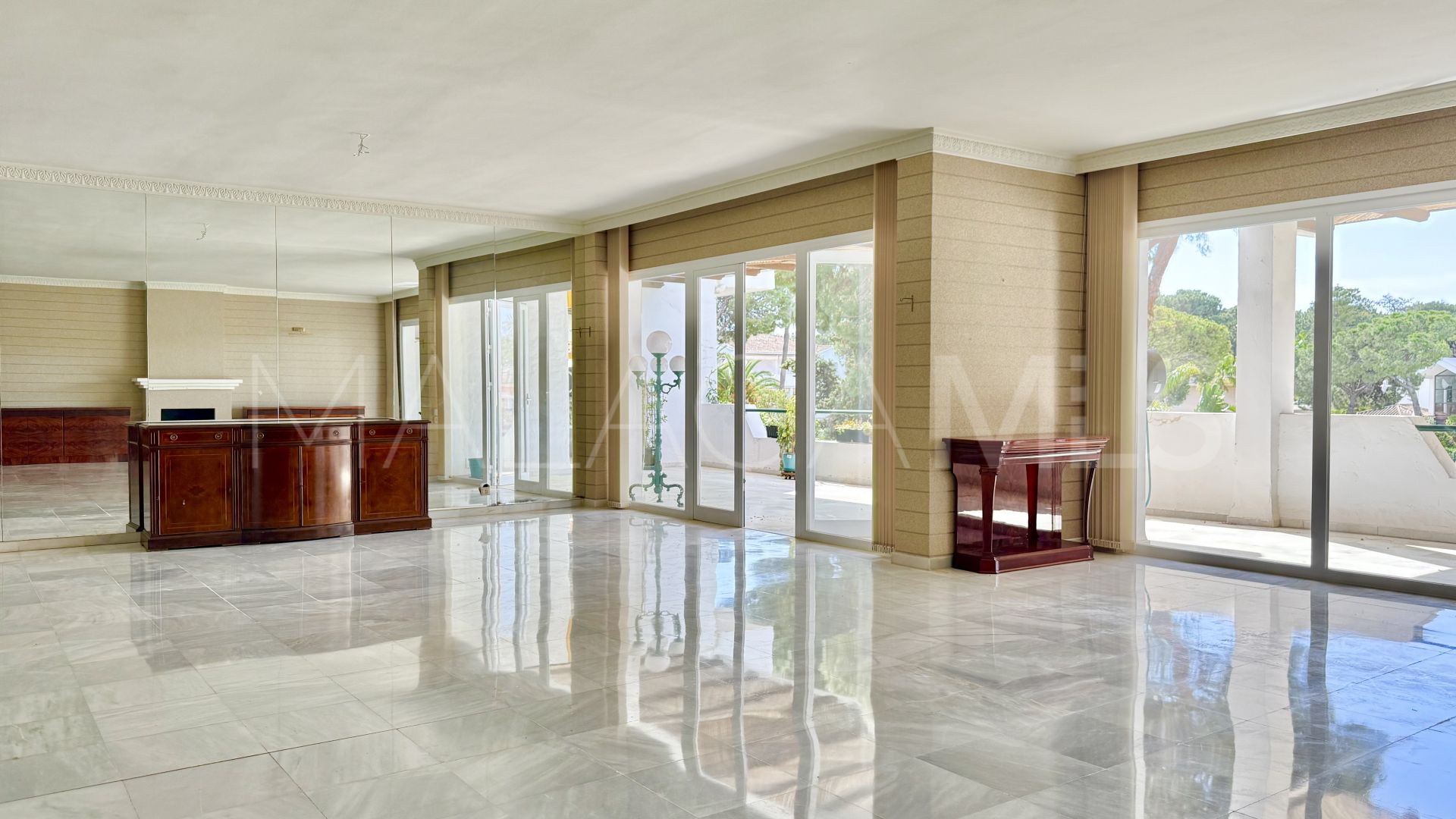 El Presidente apartment for sale