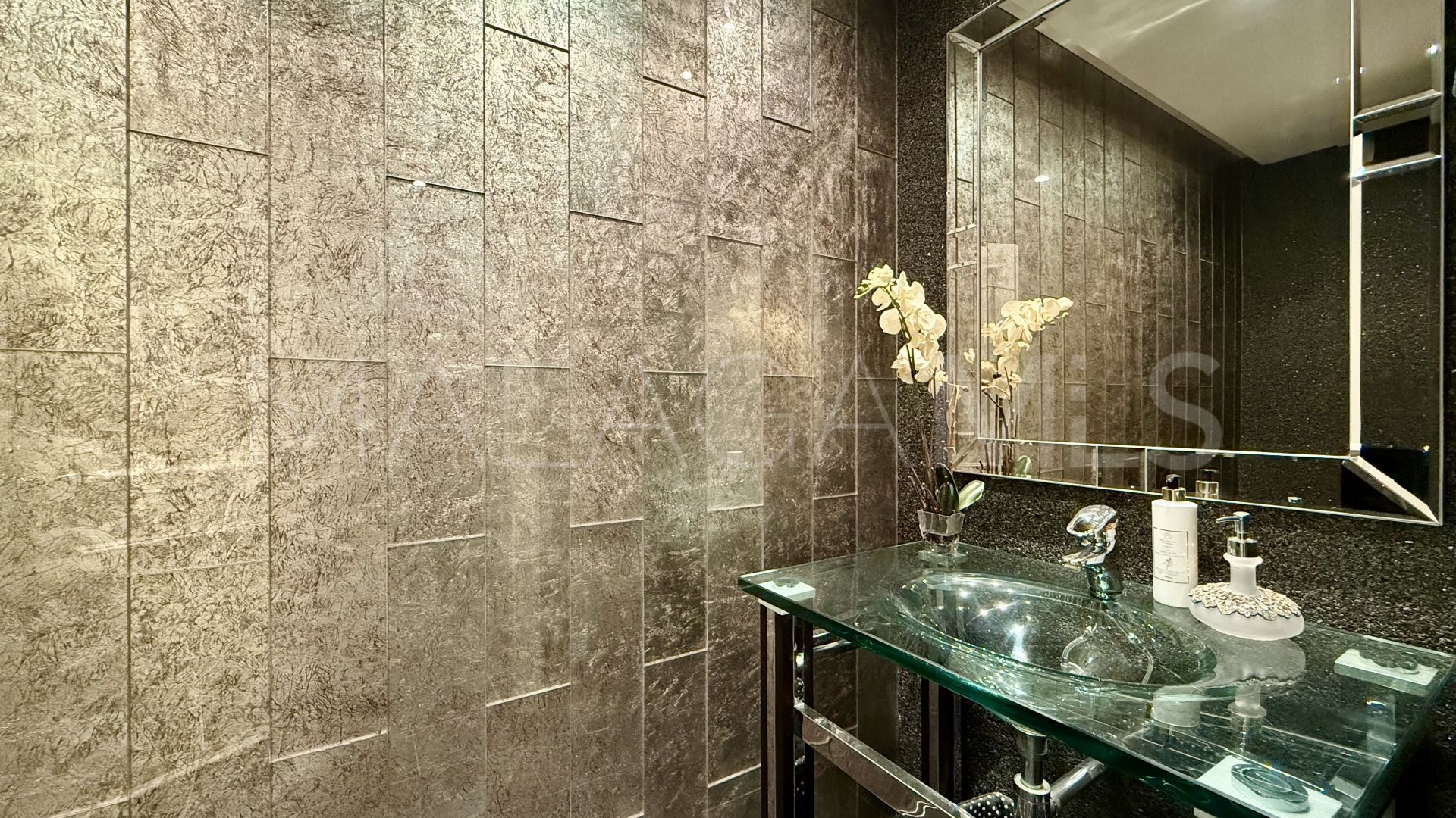 El Presidente apartment for sale