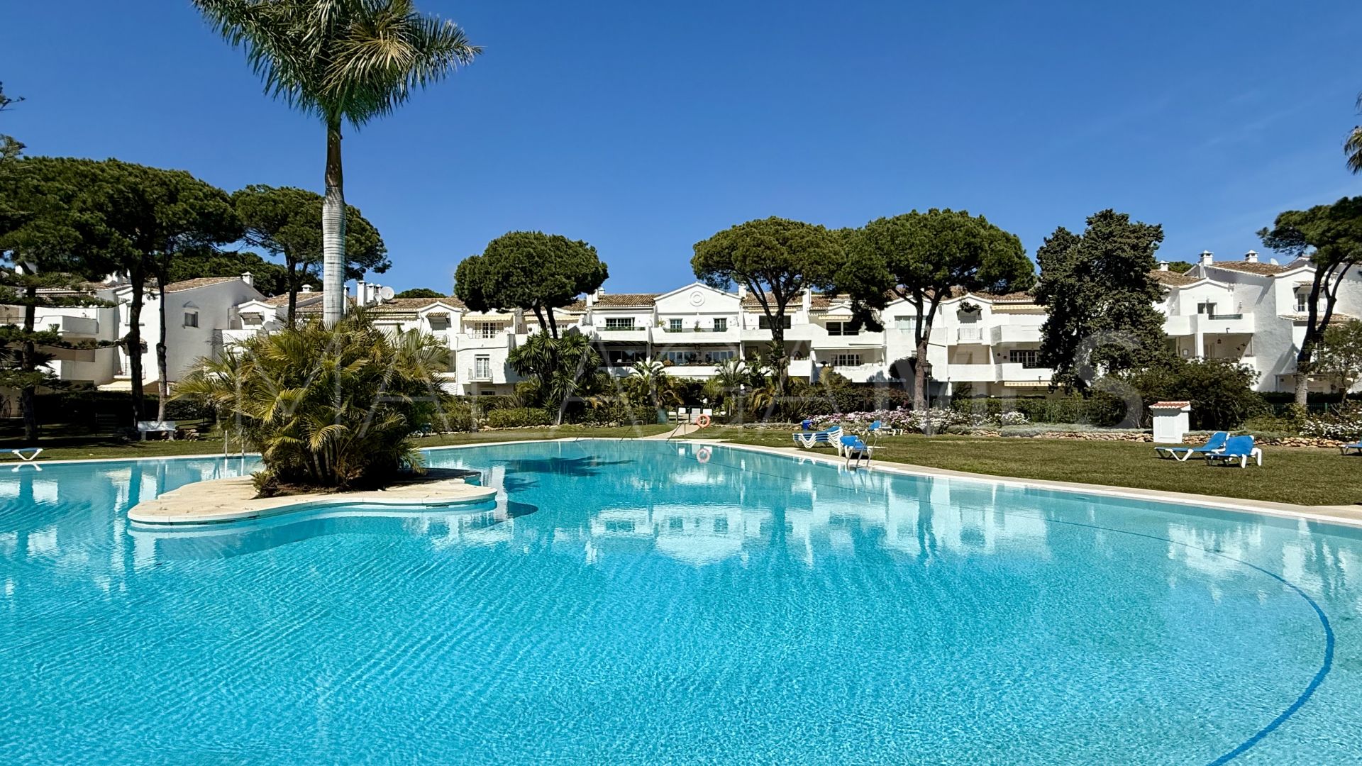 El Presidente apartment for sale