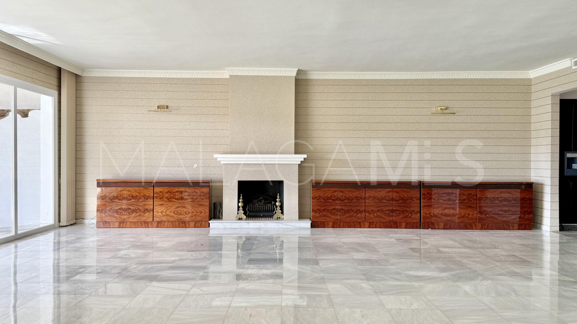 El Presidente apartment for sale
