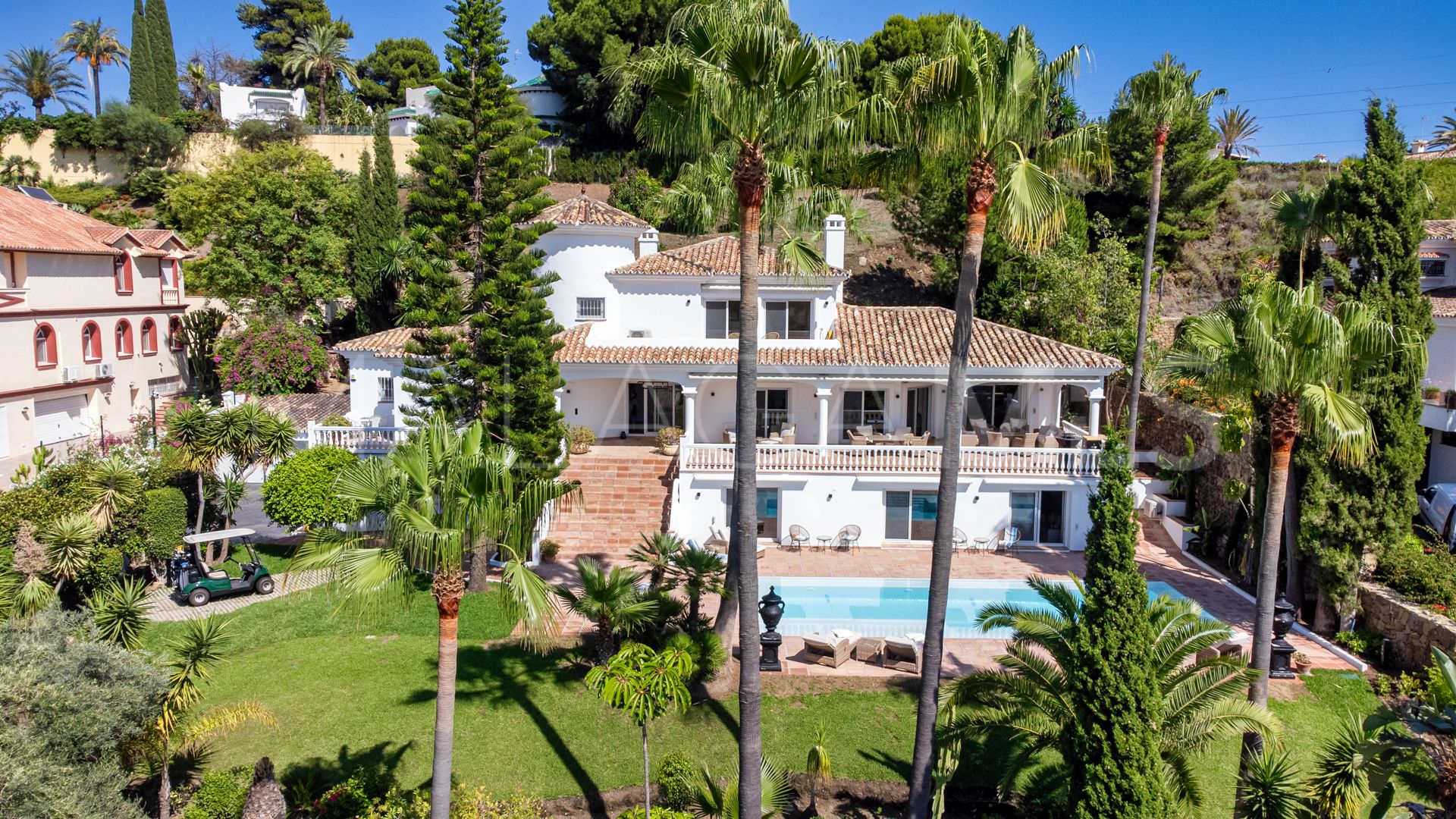 Villa for sale in El Paraiso