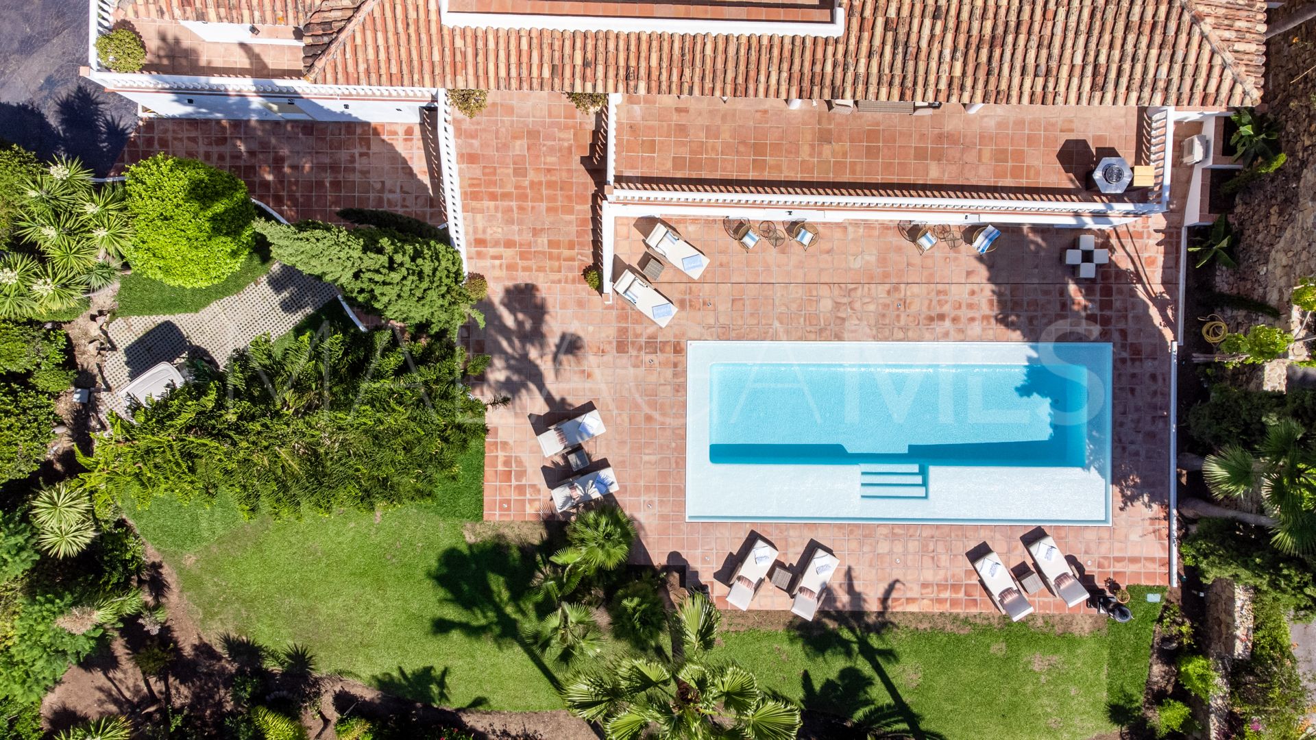 El Paraiso villa for sale