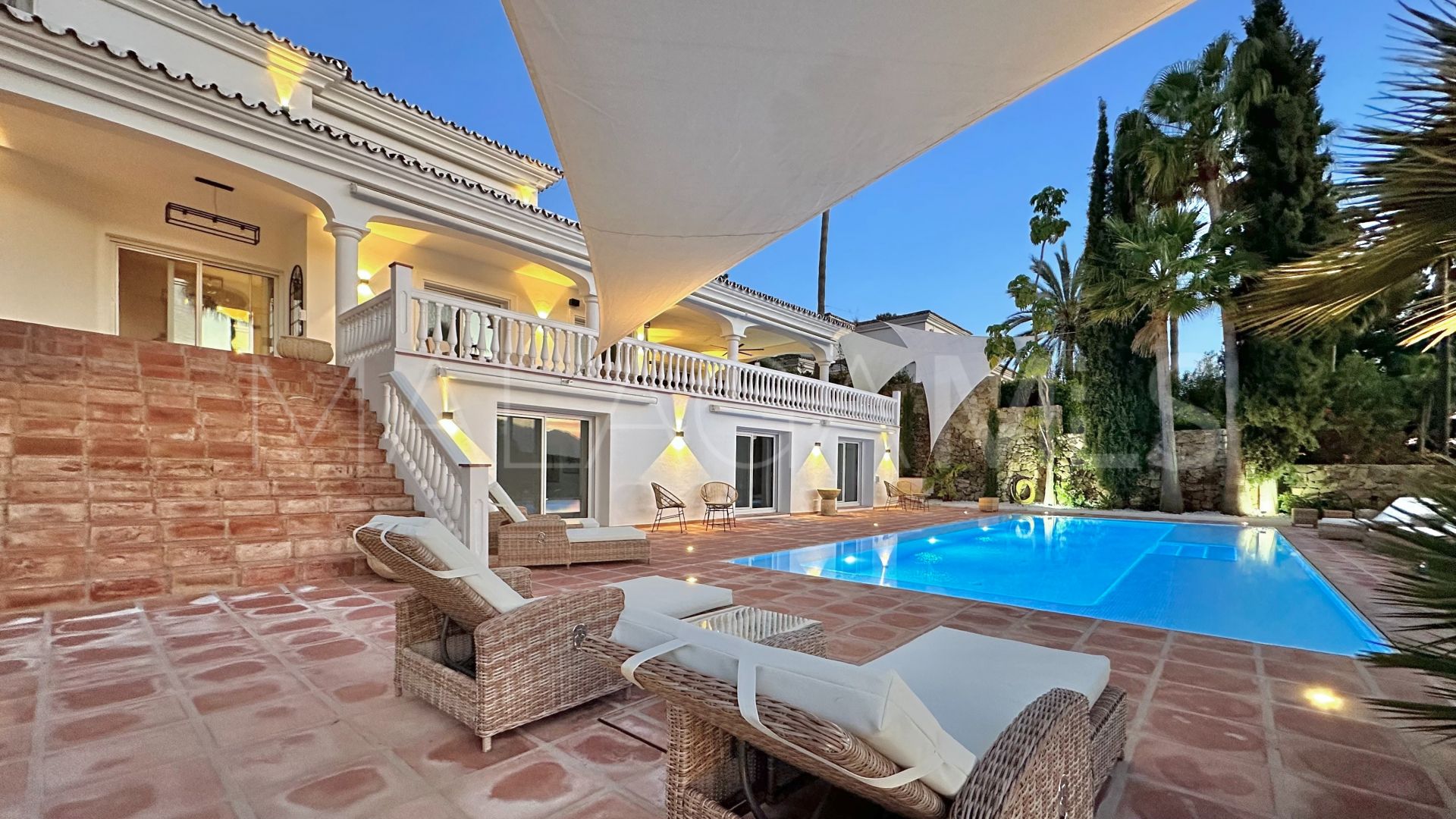 El Paraiso villa for sale