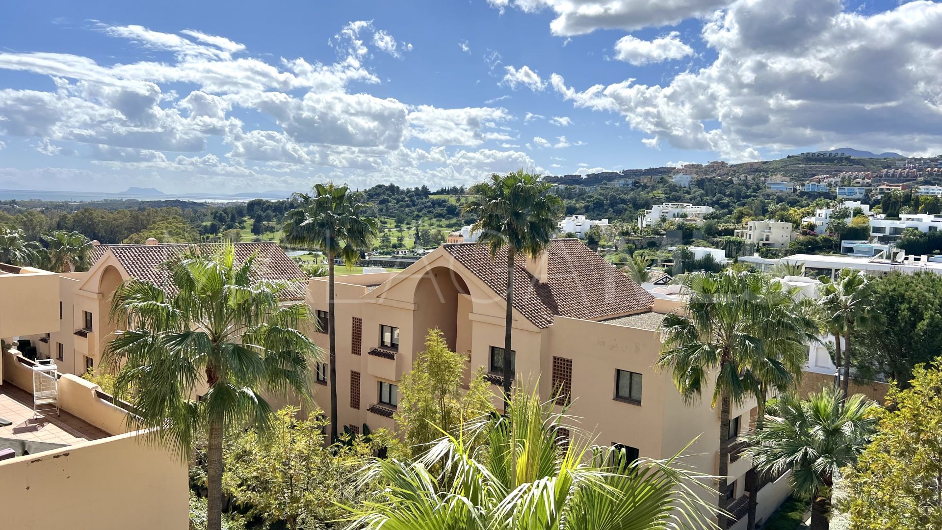 For sale penthouse with 2 bedrooms in Las lomas del Conde Luque