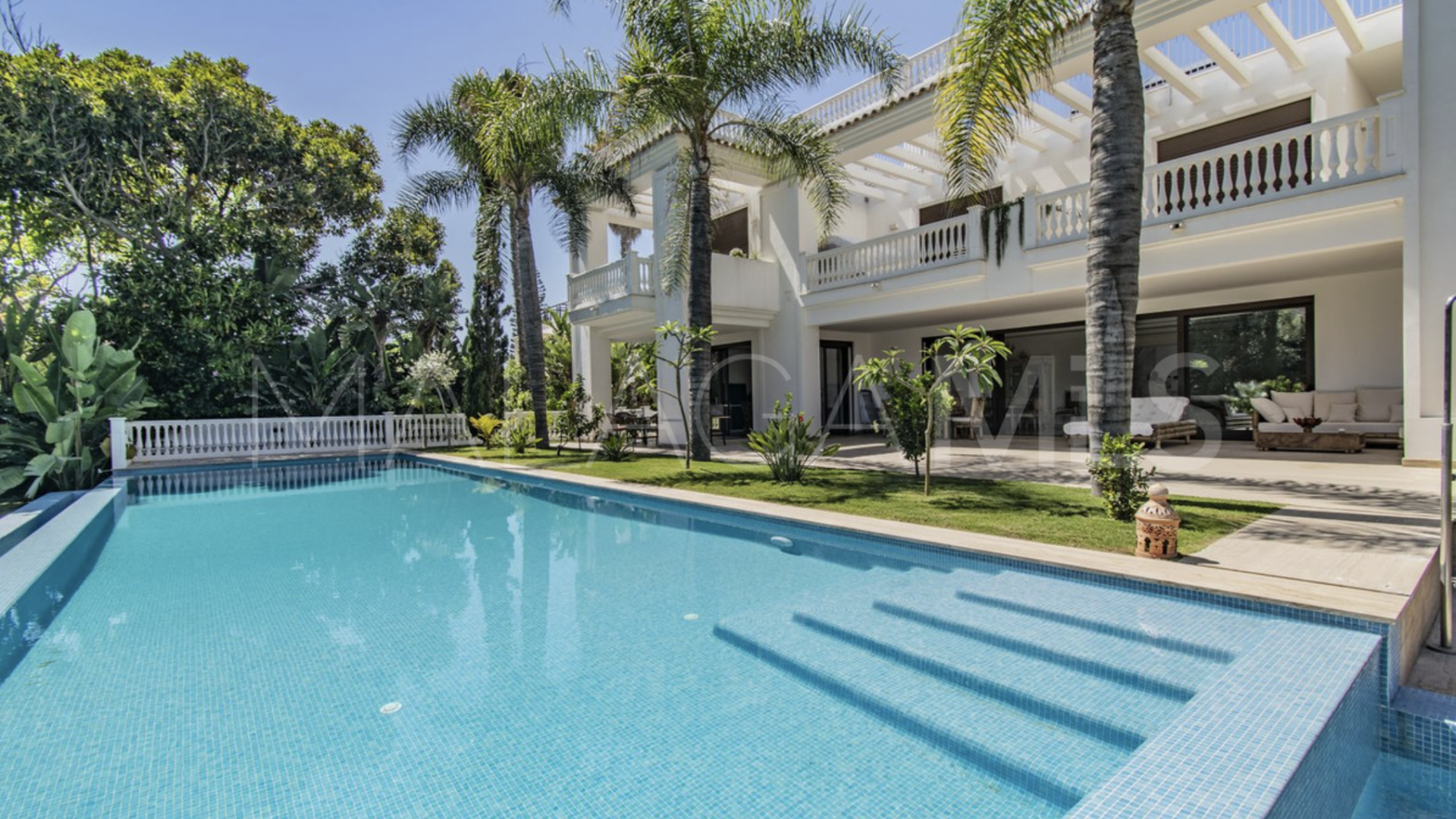 Villa for sale in Casasola