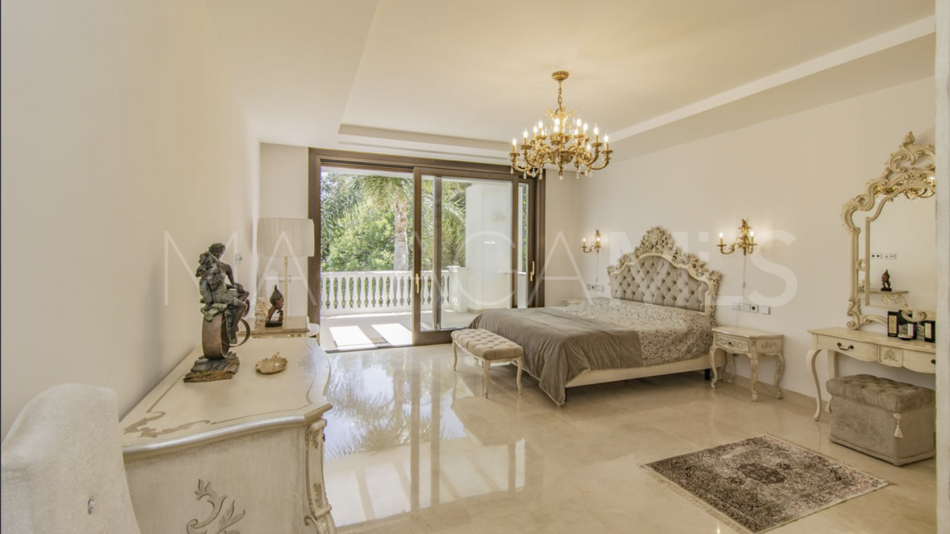 Villa for sale in Casasola