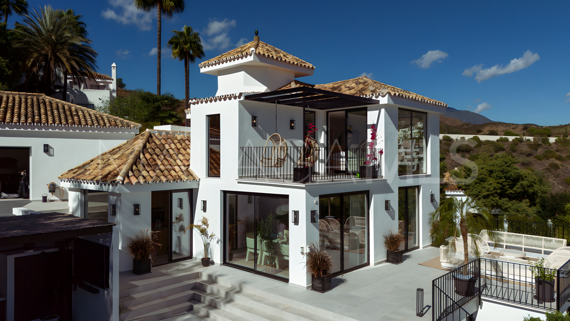 For sale Los Naranjos Hill Club 5 bedrooms villa