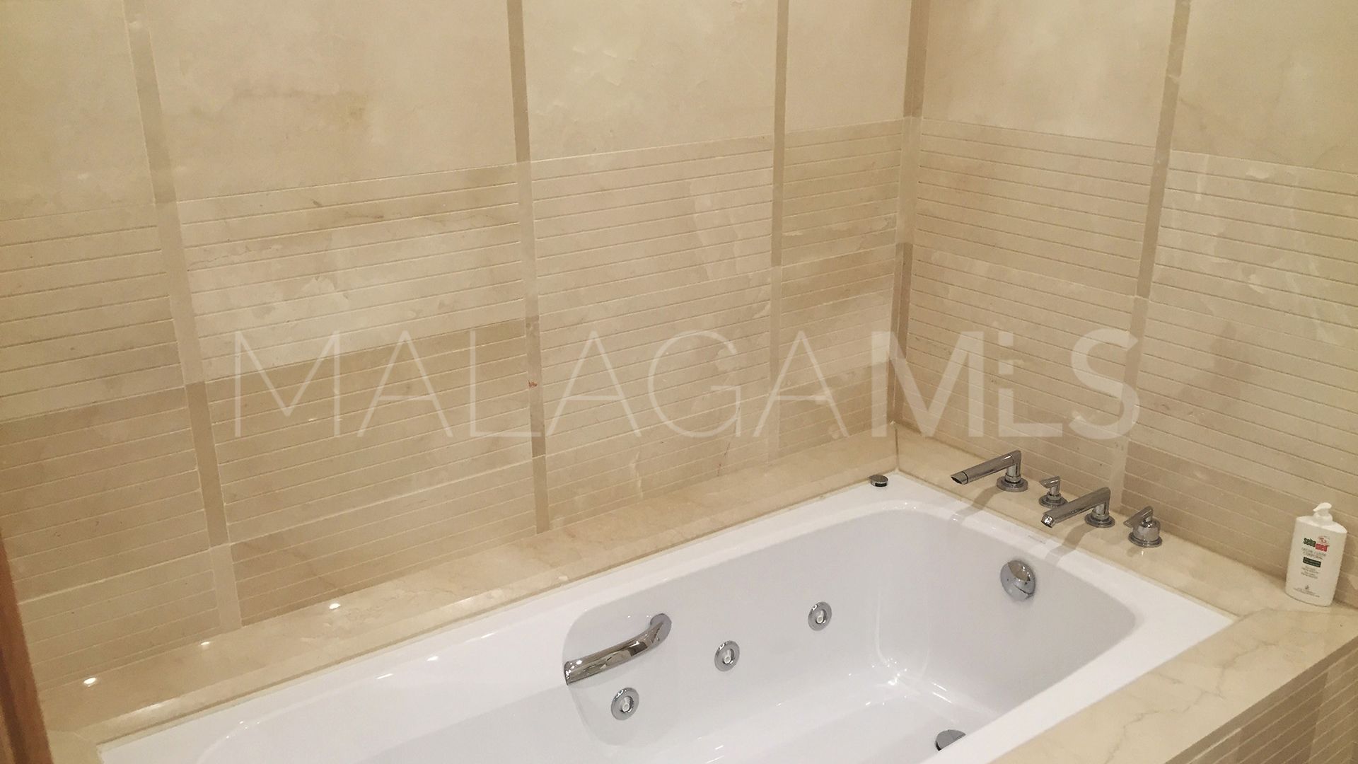 2 bedrooms Mansion Club apartment for sale