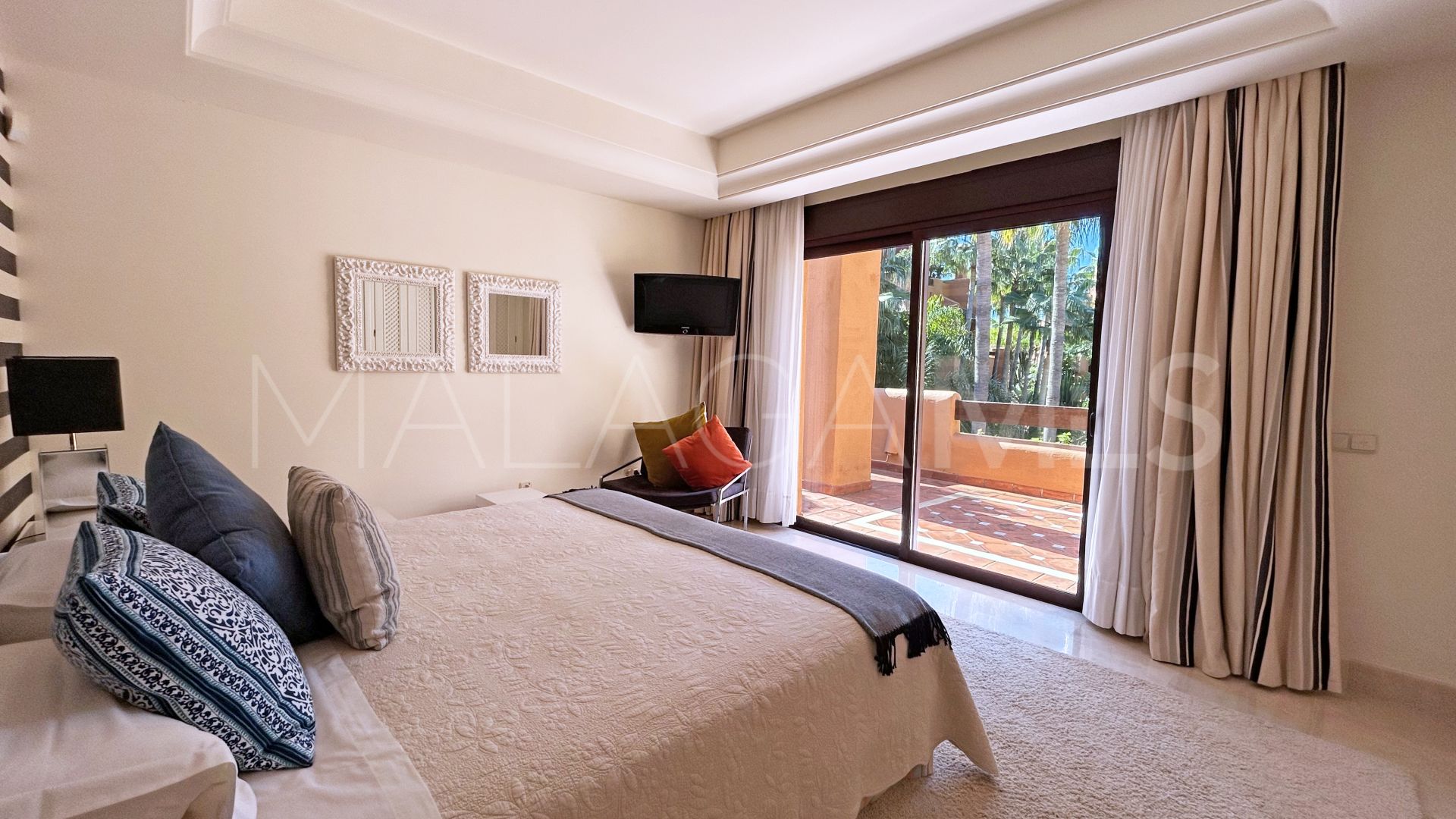 For sale La Alzambra Hill Club 3 bedrooms duplex penthouse
