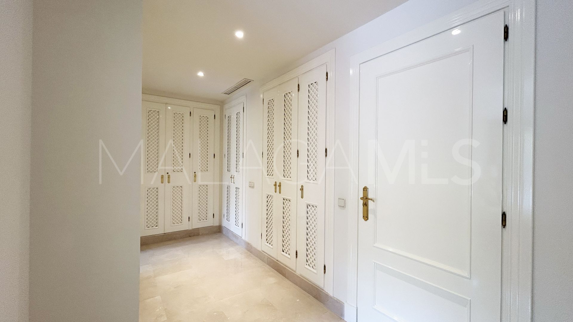 For sale La Alzambra Hill Club 3 bedrooms duplex penthouse