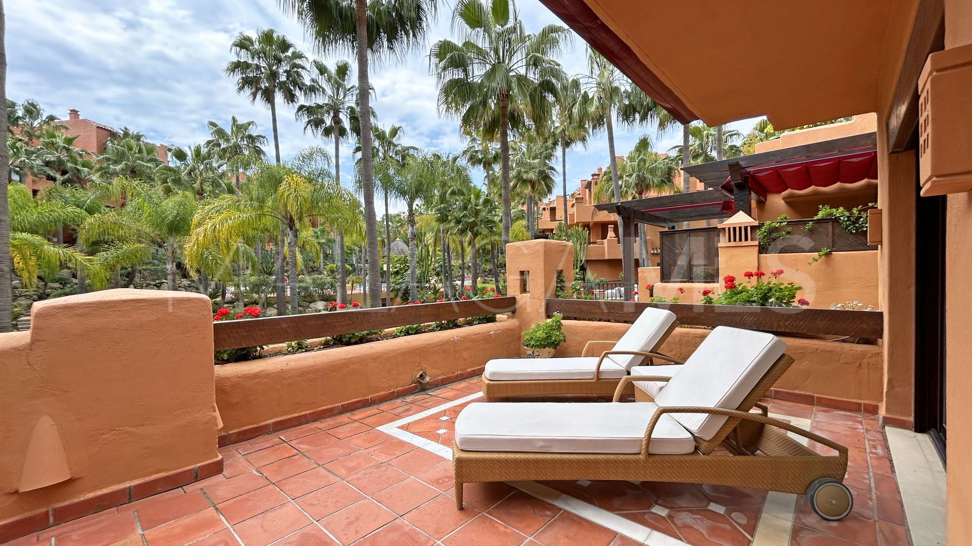 For sale La Alzambra Hill Club 3 bedrooms duplex penthouse