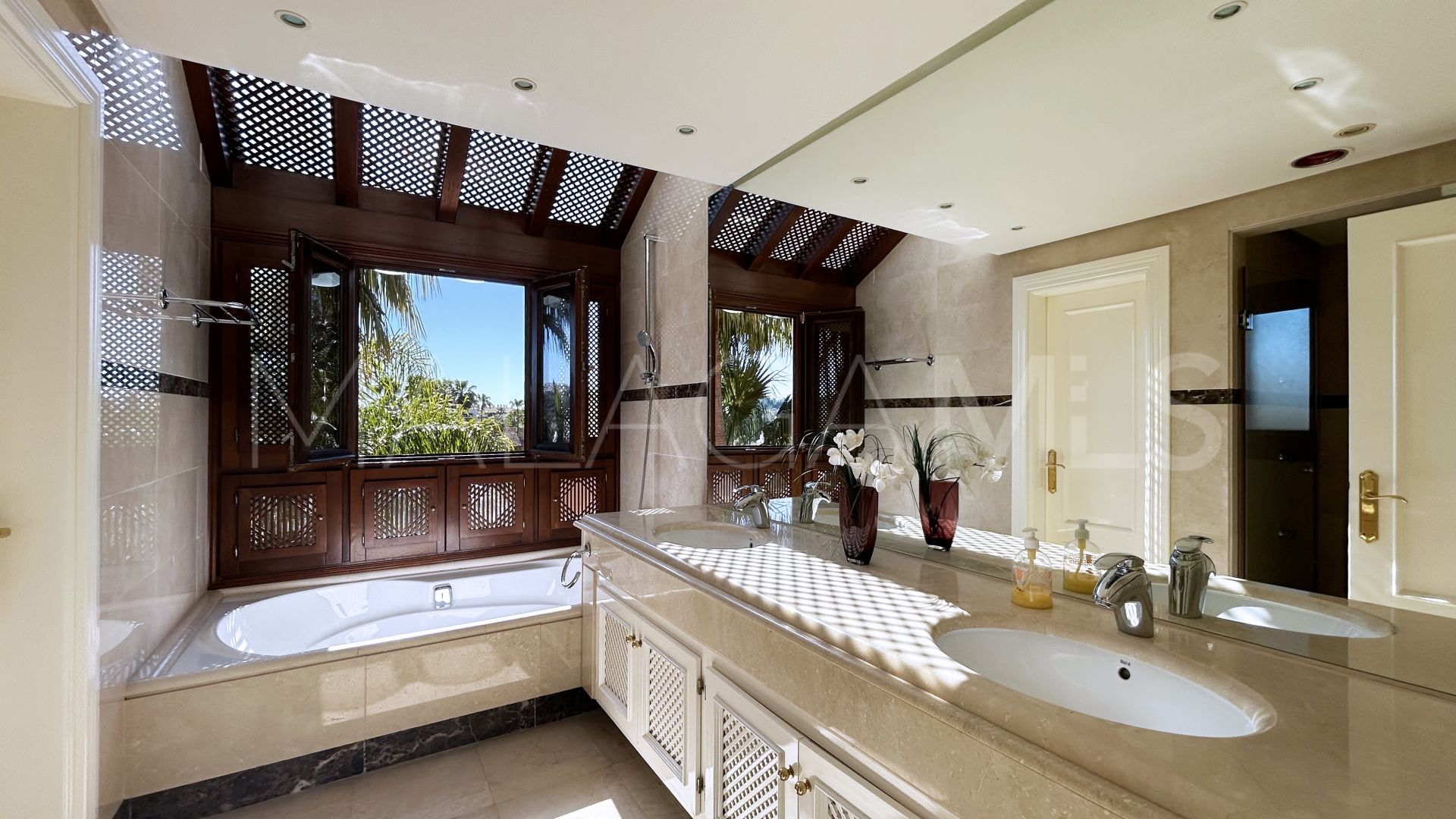 For sale La Alzambra Hill Club 3 bedrooms duplex penthouse