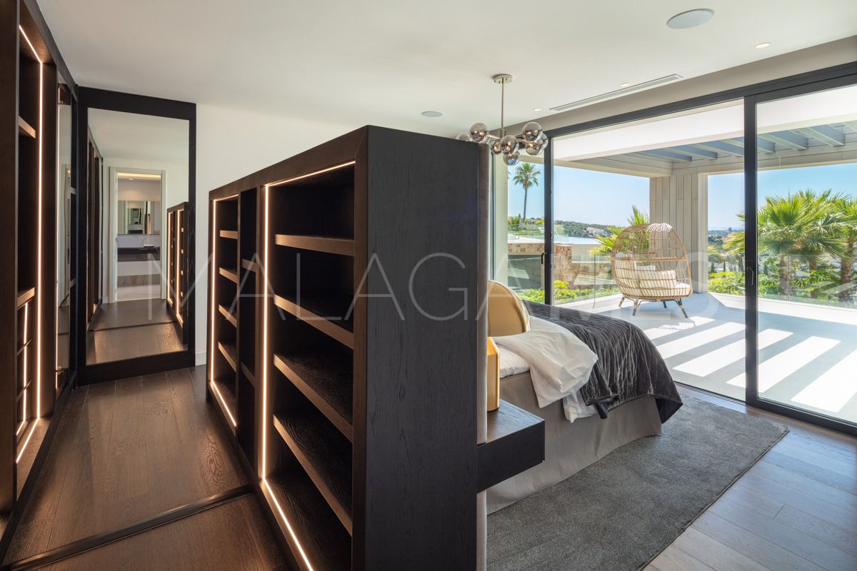 Se vende villa de 5 bedrooms in Nueva Andalucia