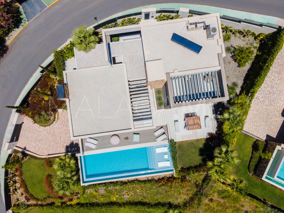 Se vende villa de 5 bedrooms in Nueva Andalucia