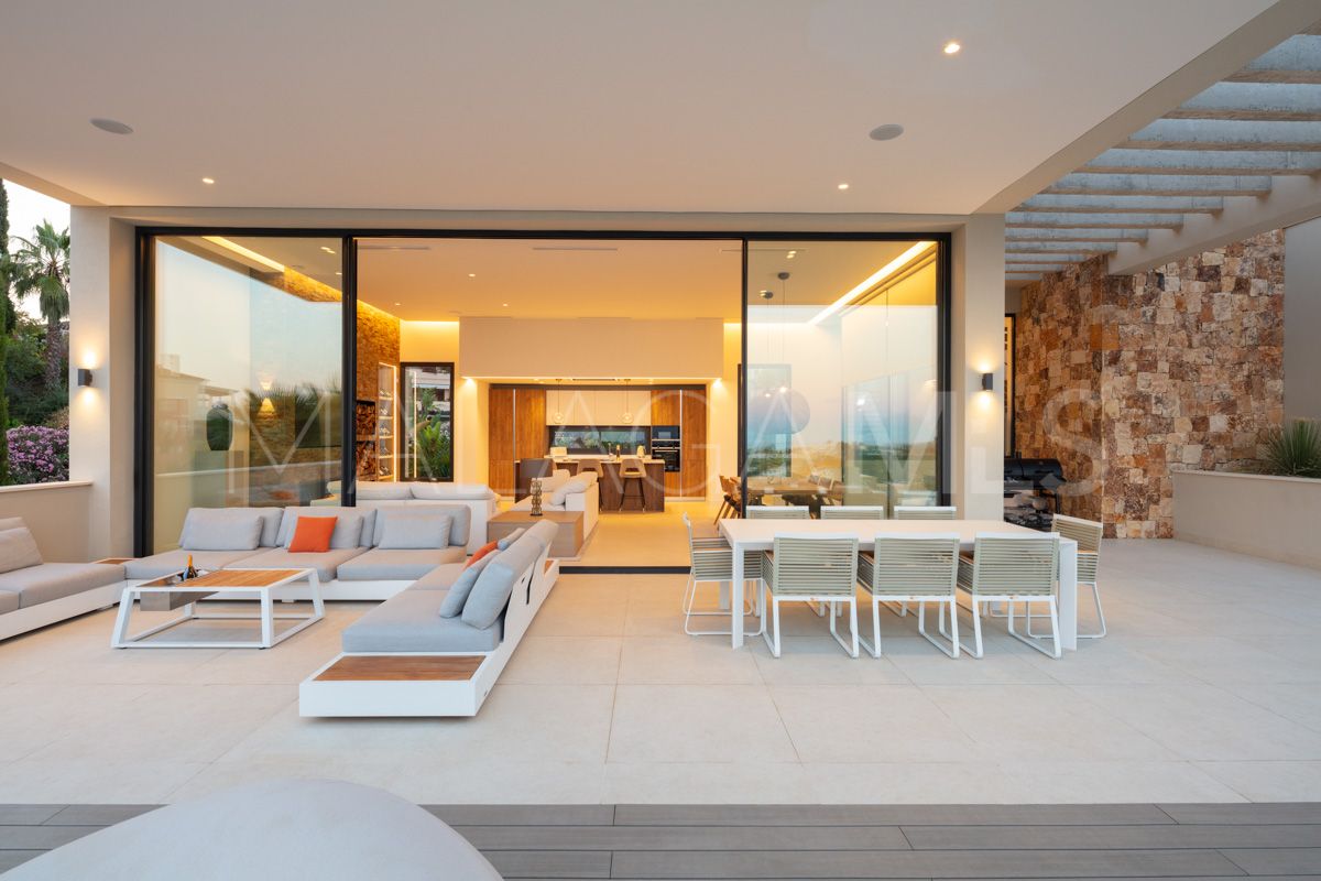 Se vende villa de 5 bedrooms in Nueva Andalucia