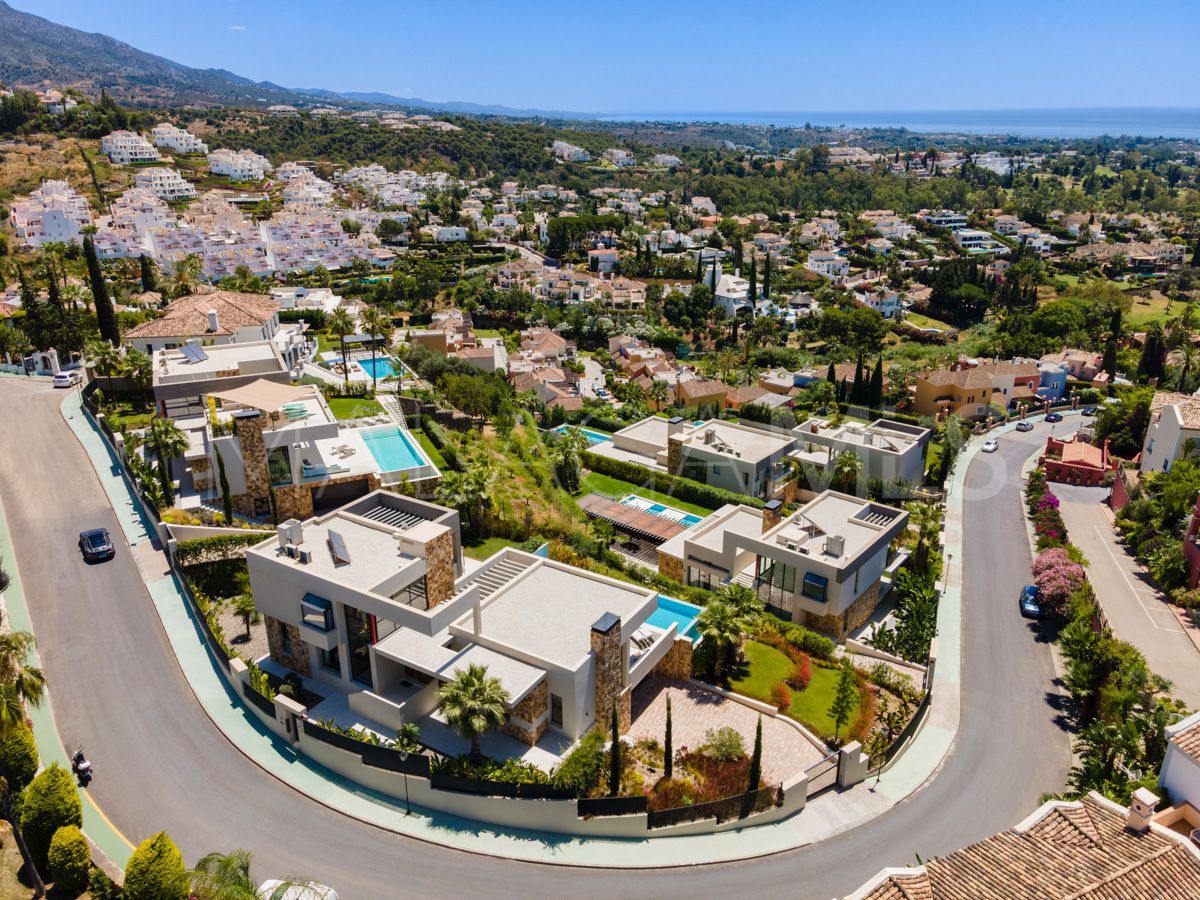 Se vende villa de 5 bedrooms in Nueva Andalucia