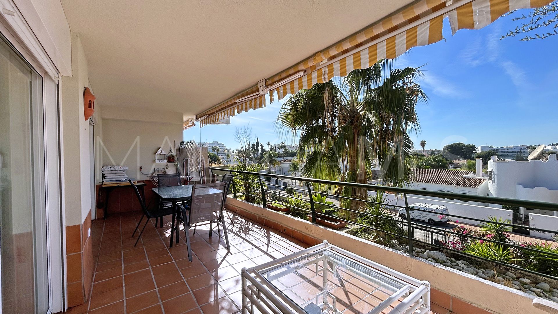 For sale apartment with 2 bedrooms in Campos de Guadalmina