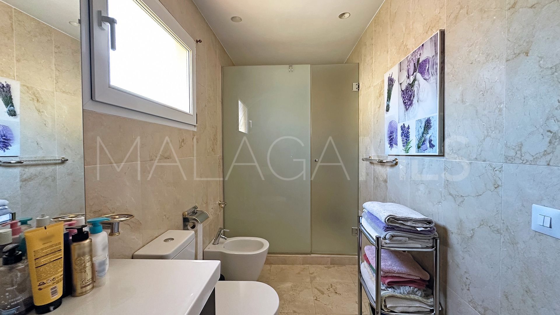 Villa for sale in Nueva Andalucia