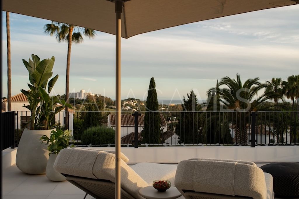 4 bedrooms villa for sale in Altos del Paraiso