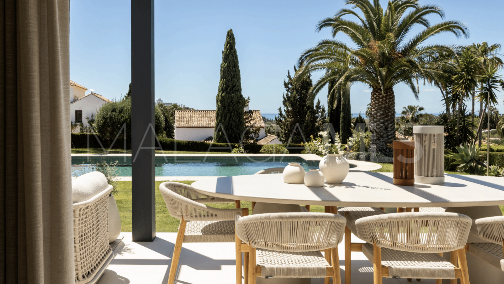 4 bedrooms villa for sale in Altos del Paraiso