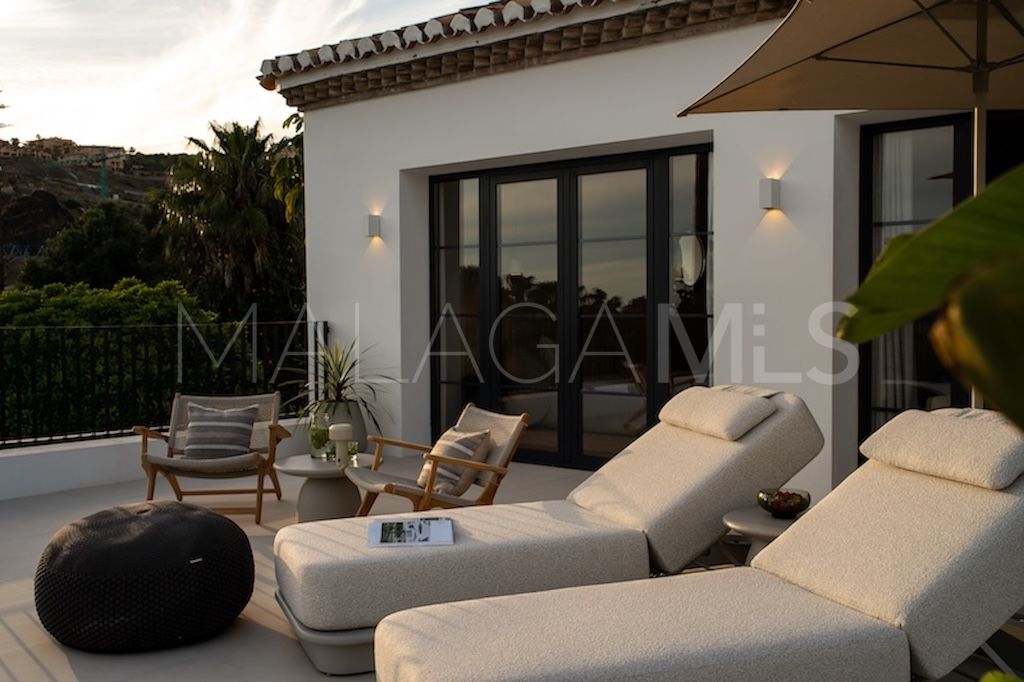 4 bedrooms villa for sale in Altos del Paraiso