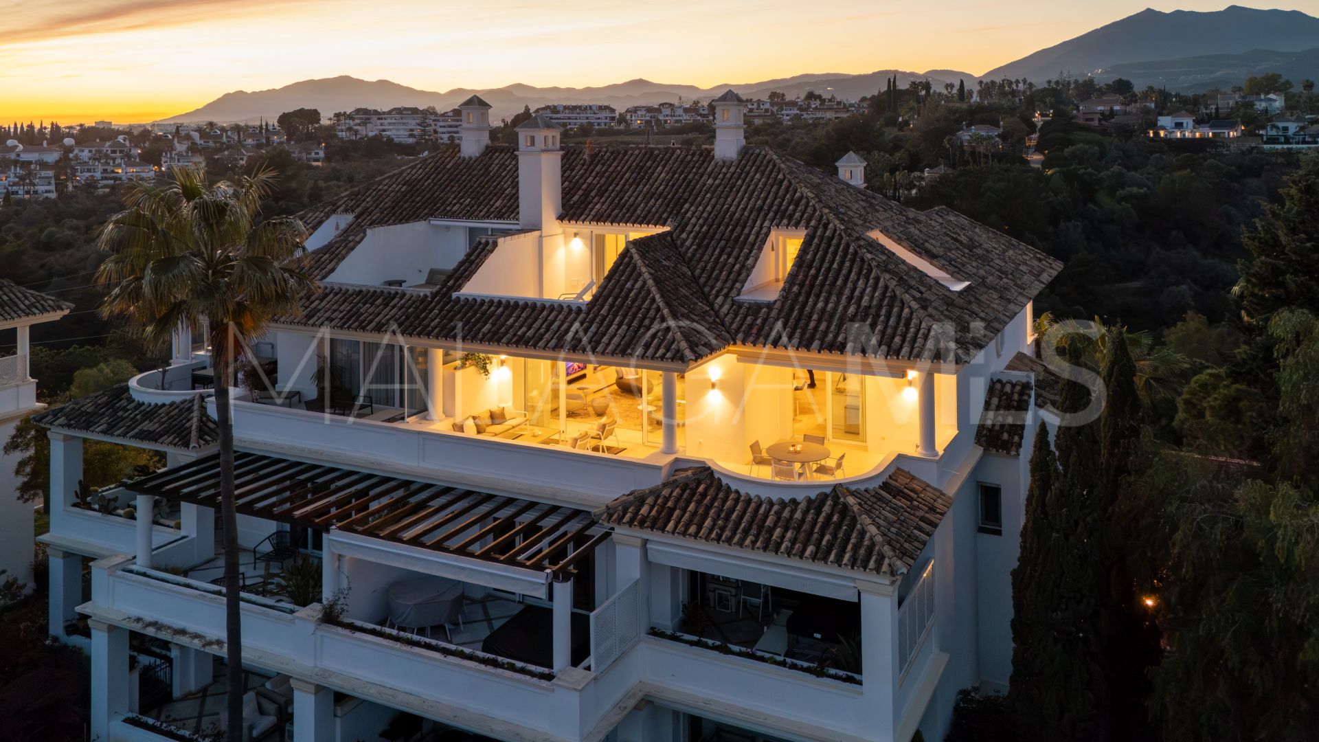 3 bedrooms duplex penthouse for sale in Monte Paraiso