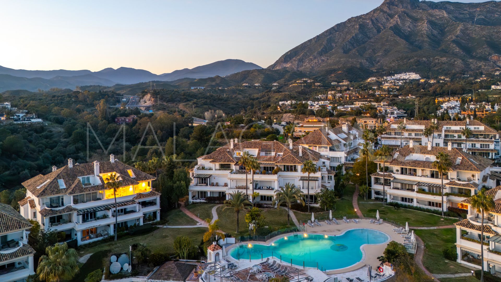 3 bedrooms duplex penthouse for sale in Monte Paraiso
