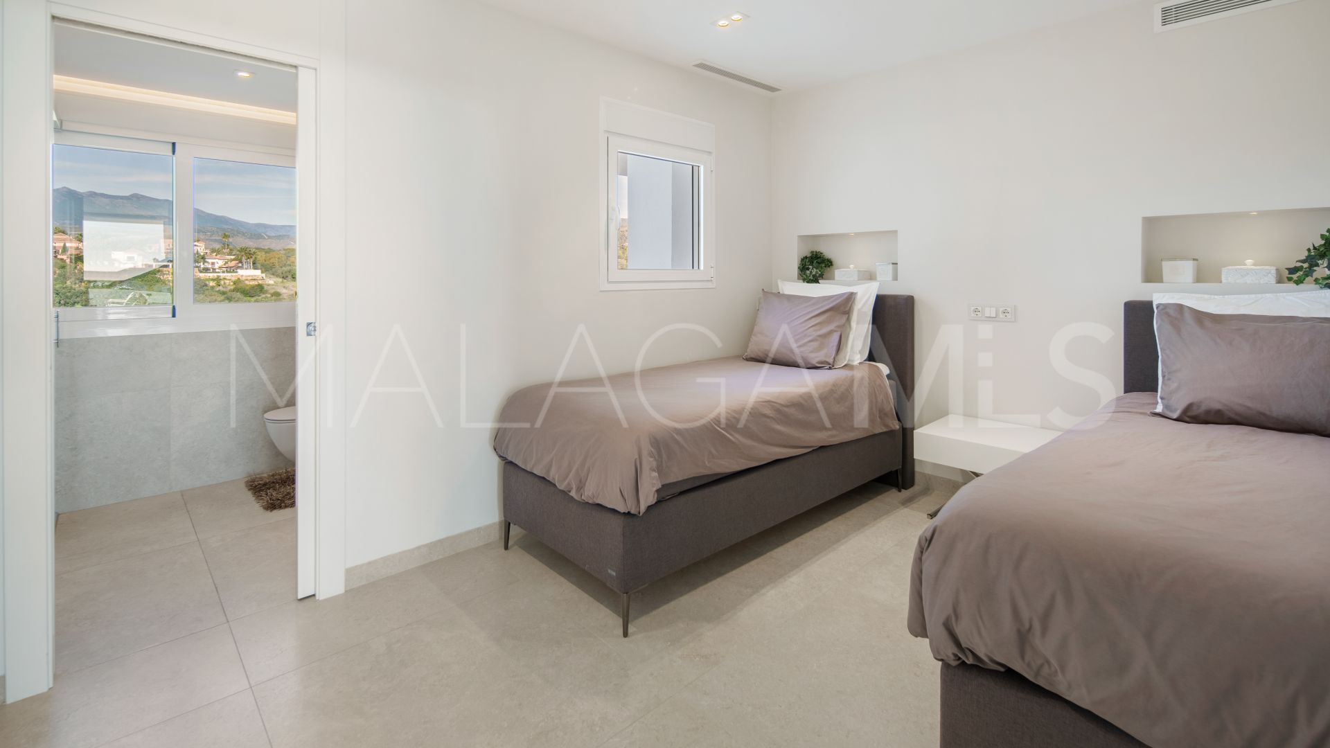 3 bedrooms duplex penthouse for sale in Monte Paraiso