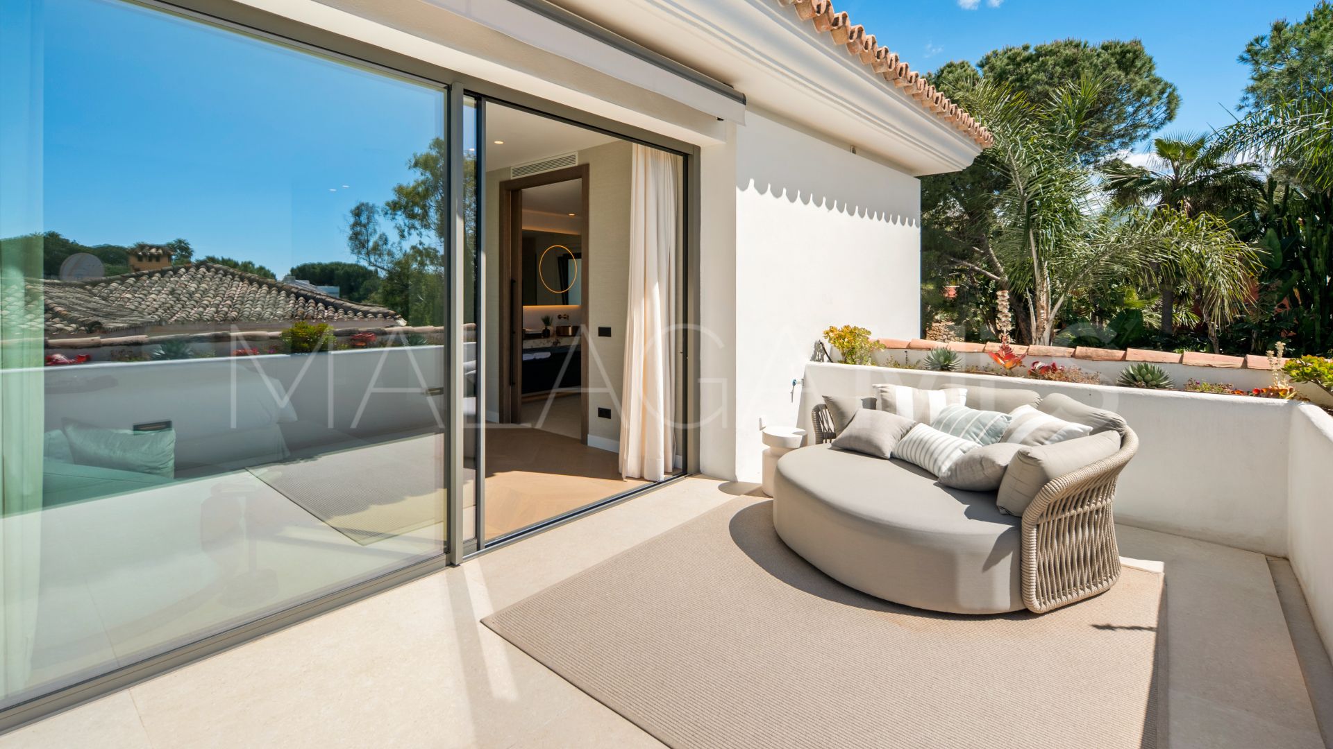 Villa for sale in El Herrojo