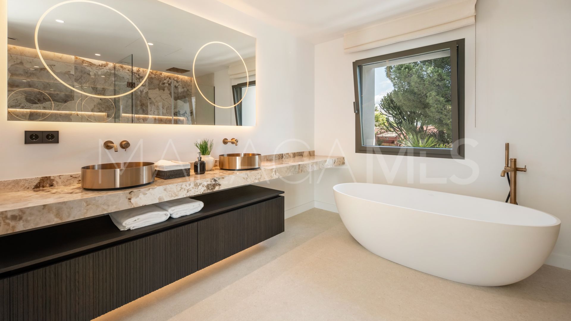 Villa for sale in El Herrojo