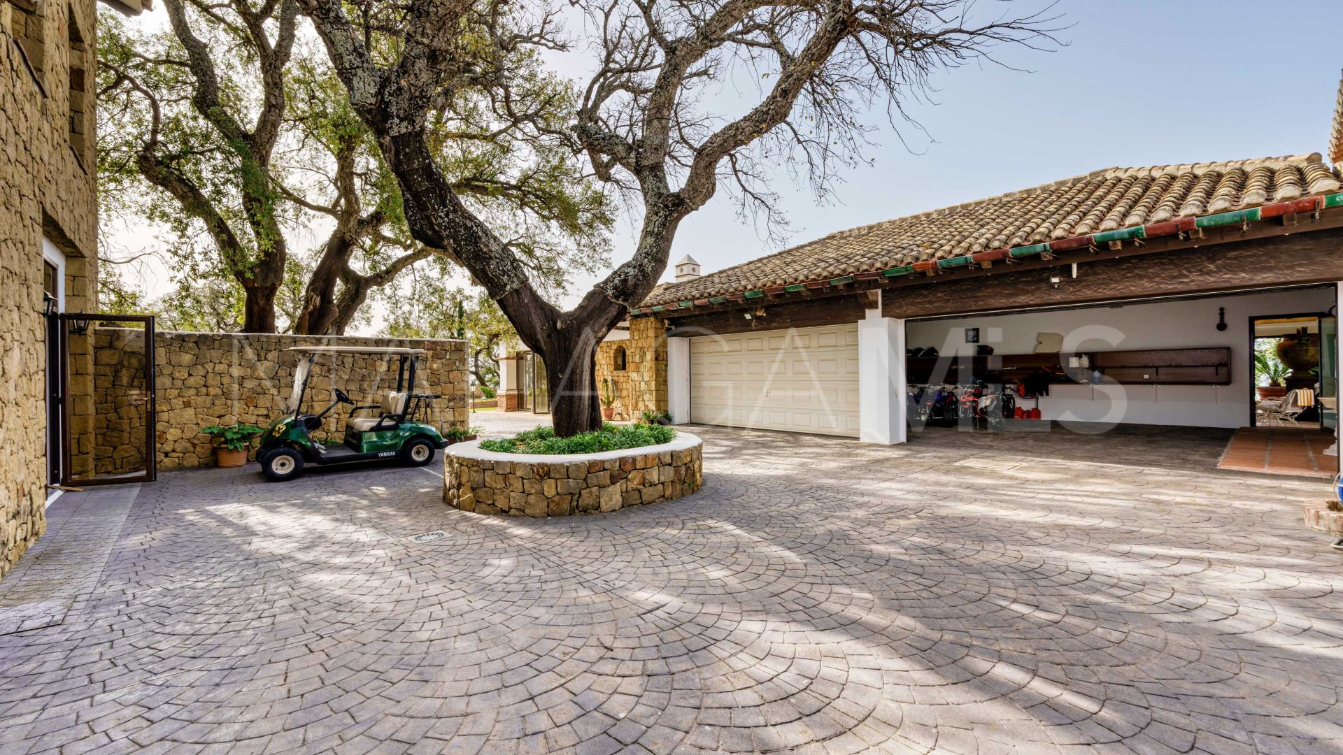 Egendom for sale in La Mairena