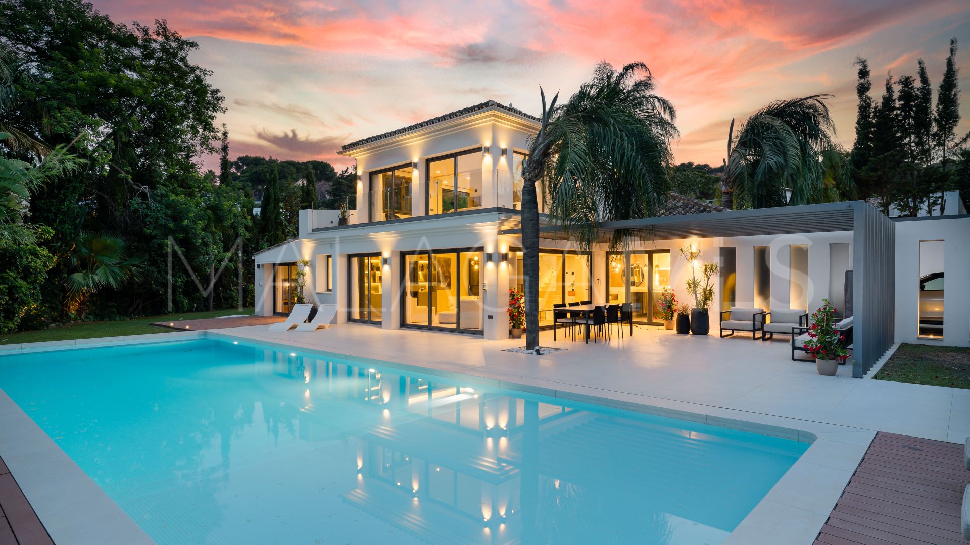 Villa for sale in Las Brisas