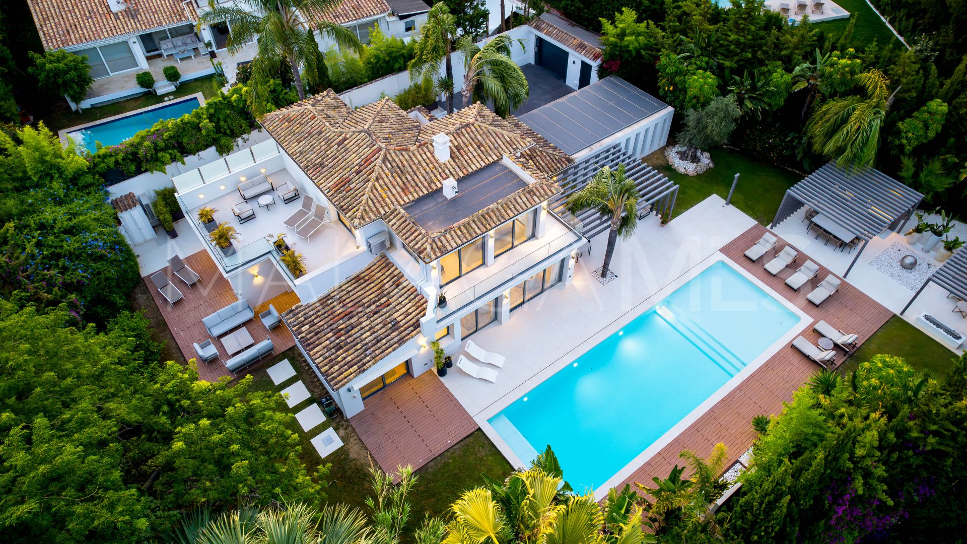Villa for sale in Las Brisas