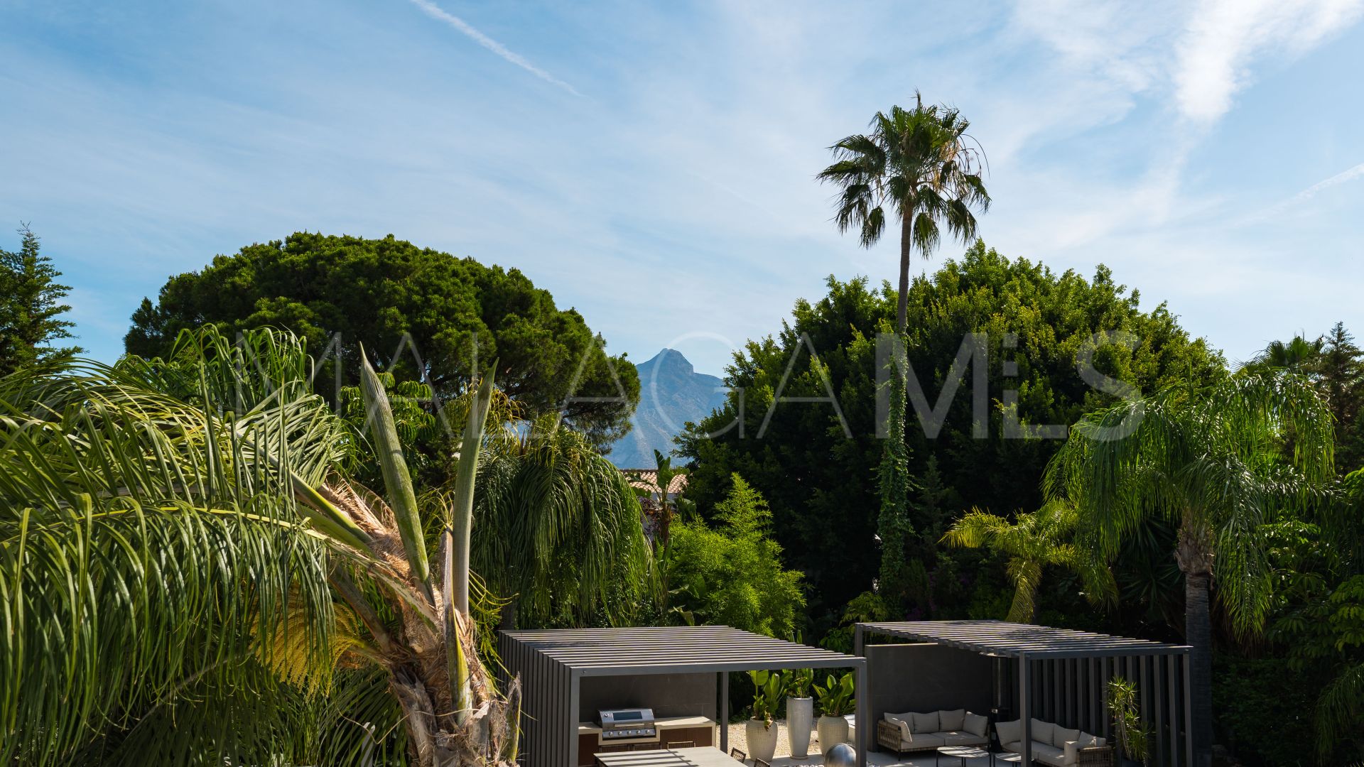 Villa for sale in Las Brisas