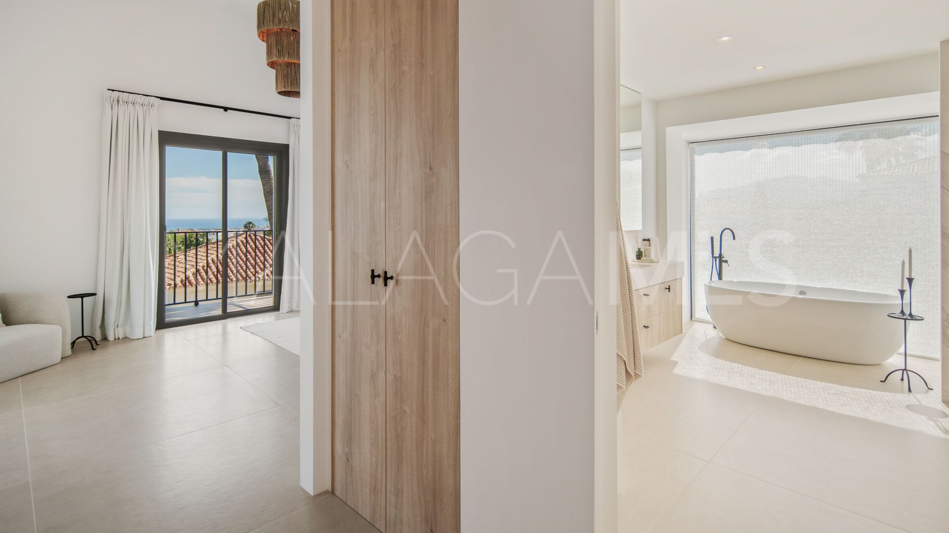 Villa de 5 bedrooms for sale in Puerto del Almendro