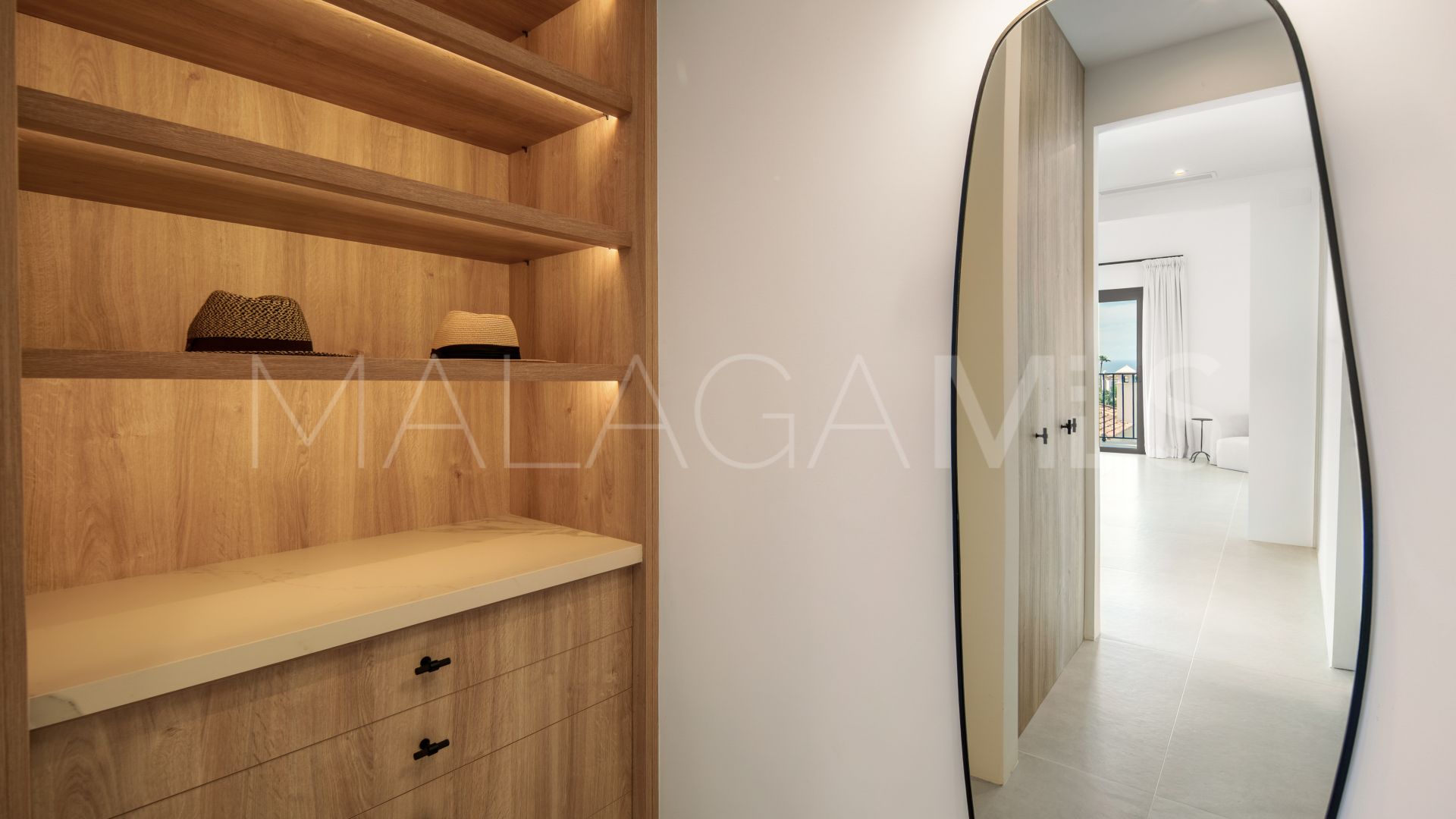 Villa de 5 bedrooms for sale in Puerto del Almendro