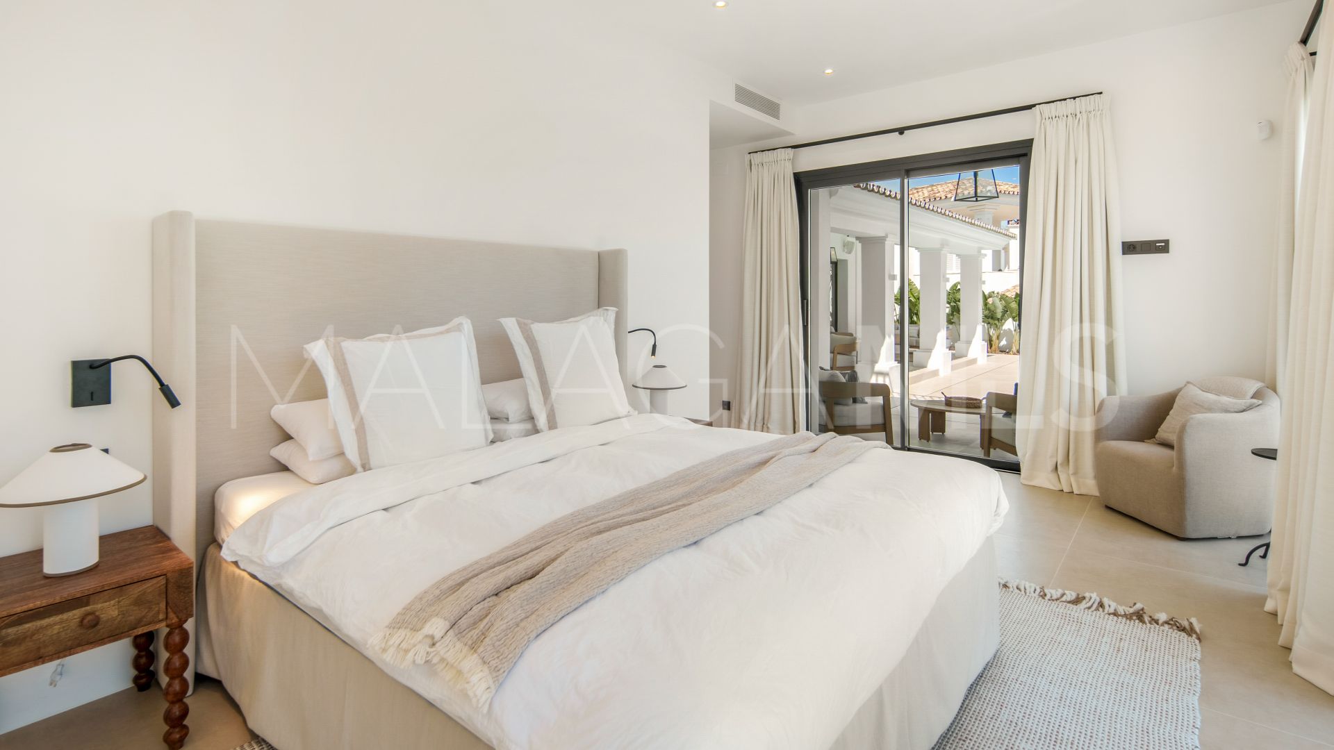 Villa de 5 bedrooms for sale in Puerto del Almendro