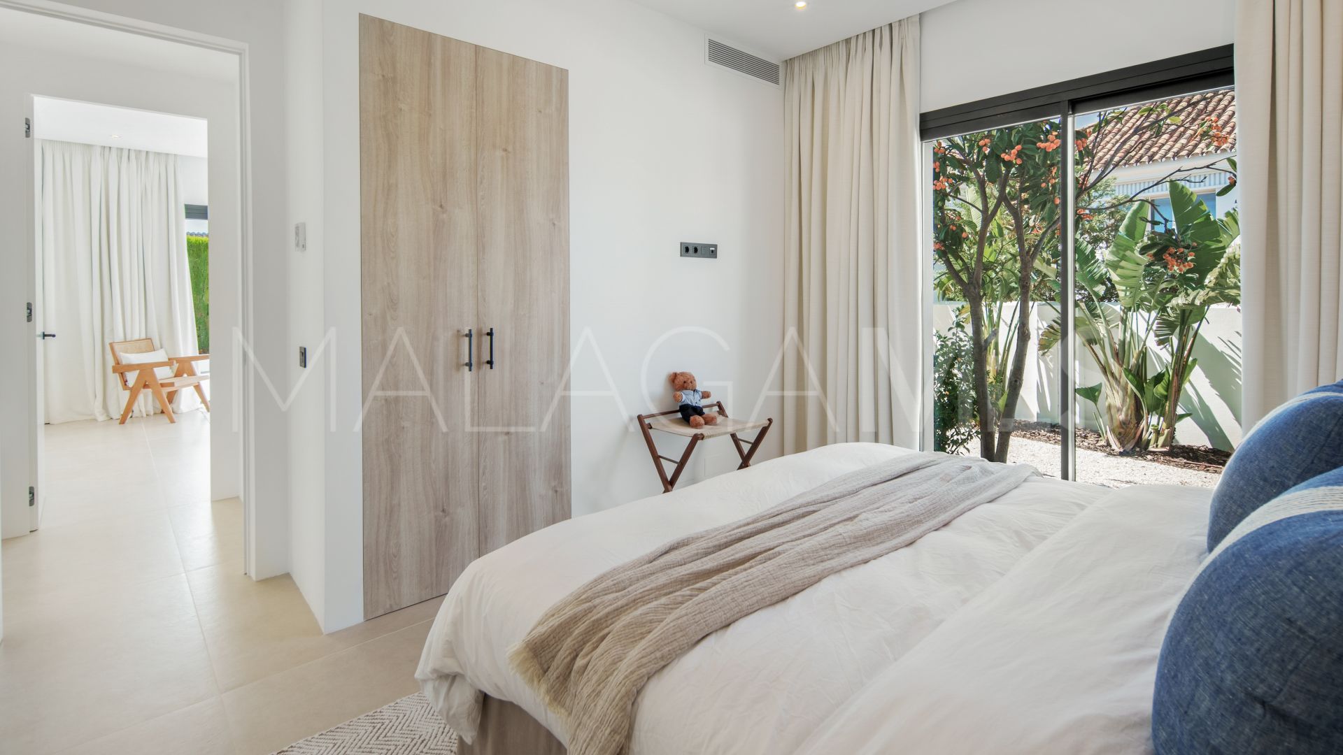 Villa de 5 bedrooms for sale in Puerto del Almendro