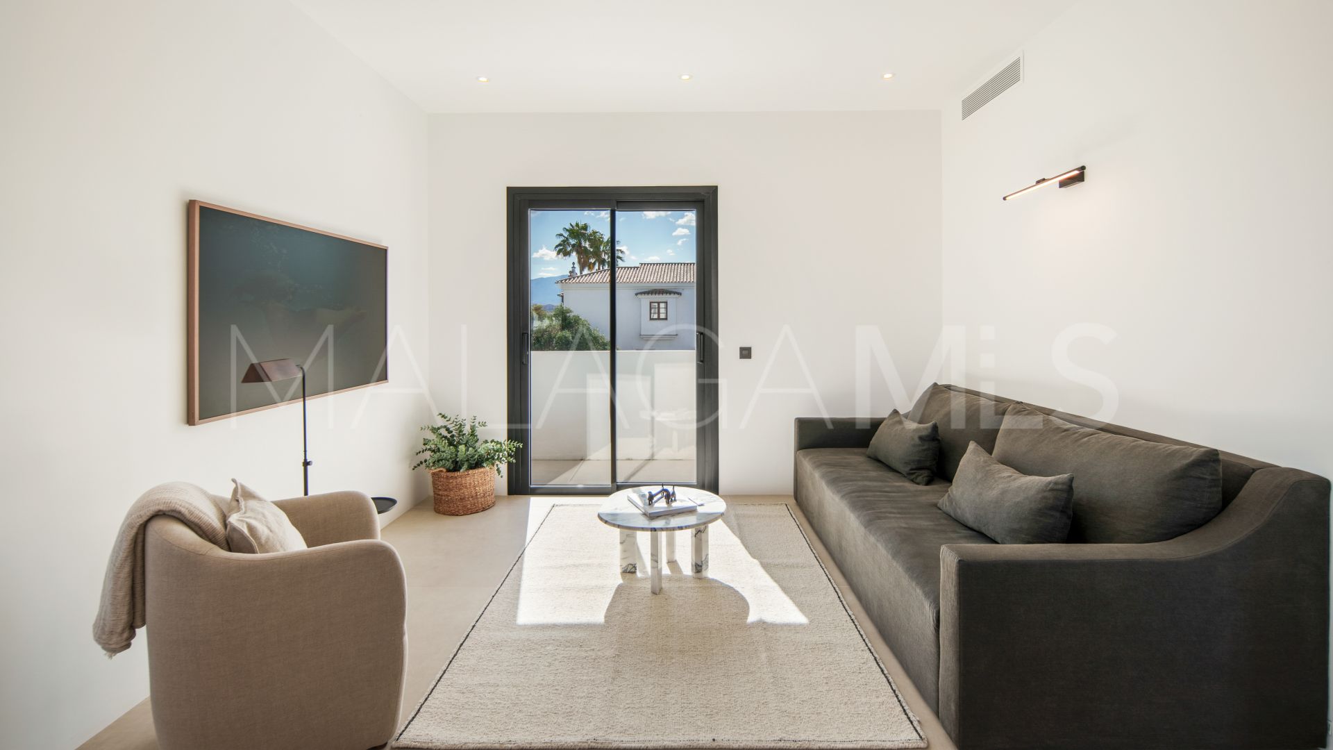 Villa de 5 bedrooms for sale in Puerto del Almendro