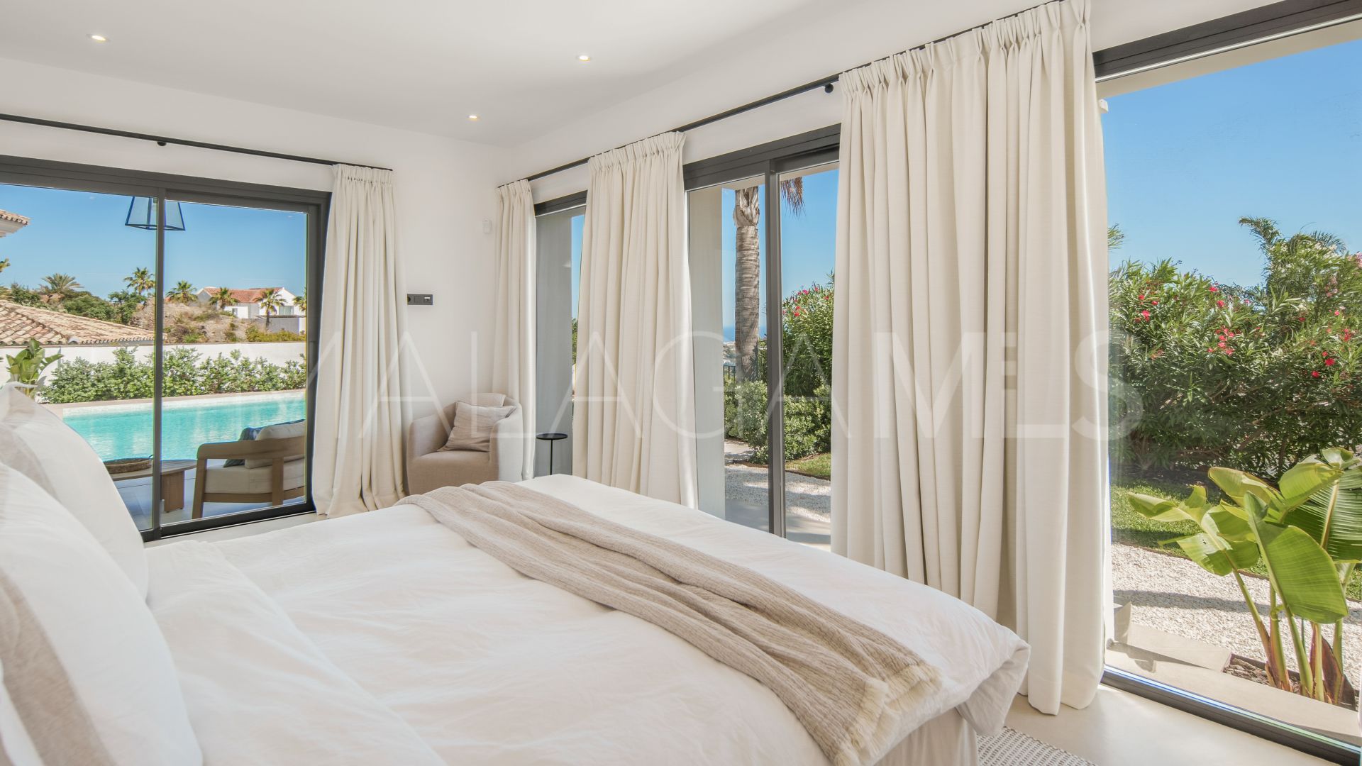 Villa de 5 bedrooms for sale in Puerto del Almendro