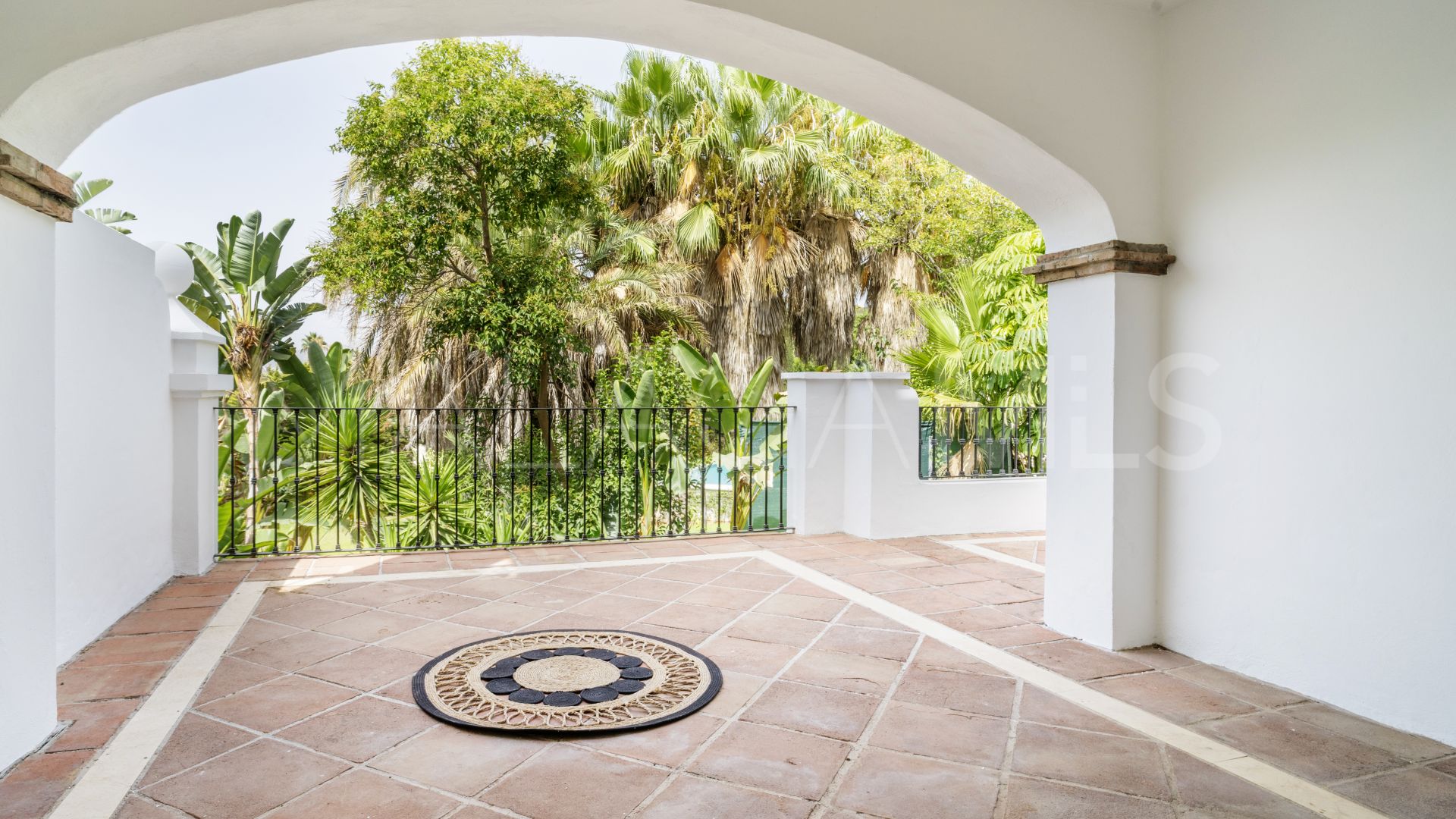 Buy Sierra Blanca apartment